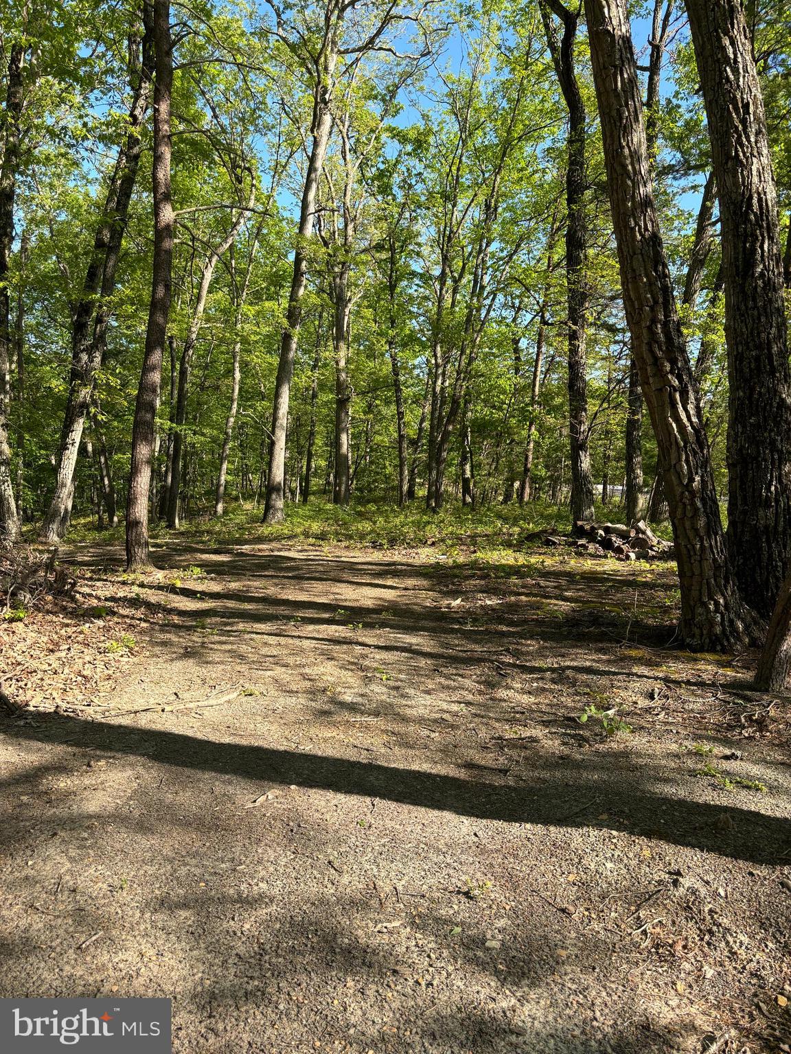 CRESCENT CROSSING - Land