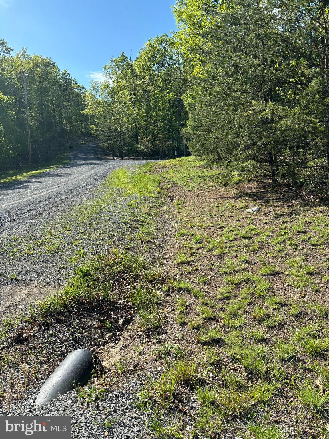 CRESCENT CROSSING - Land