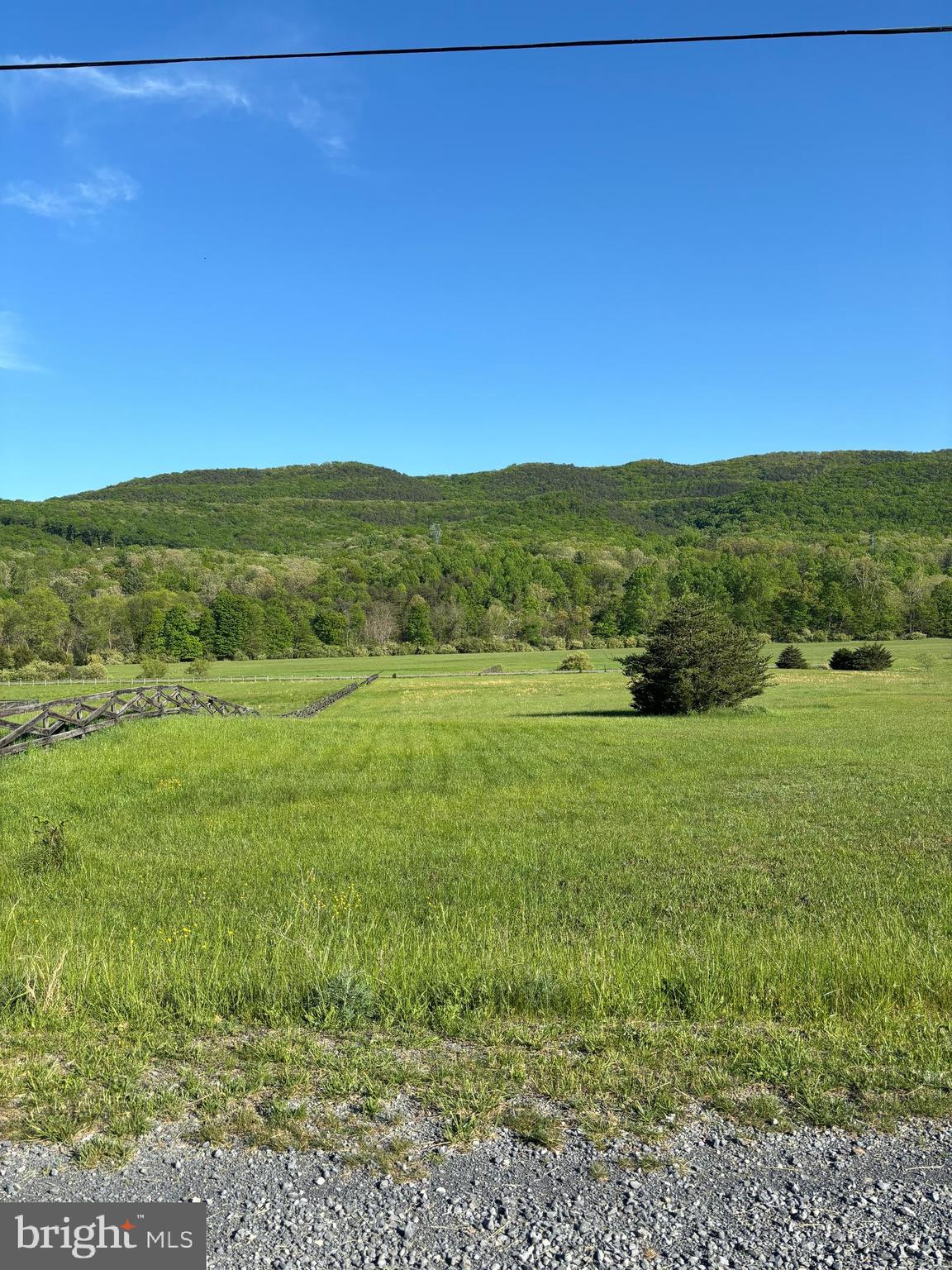 CRESCENT CROSSING - Land