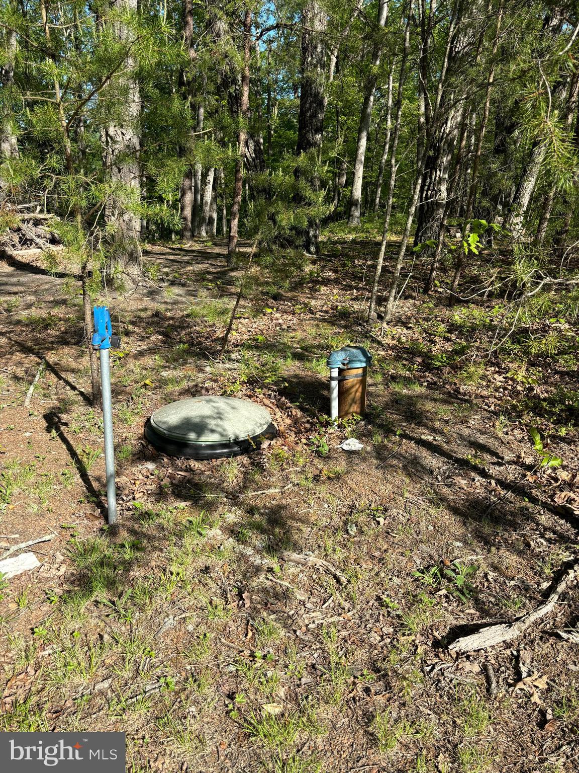 CRESCENT CROSSING - Land