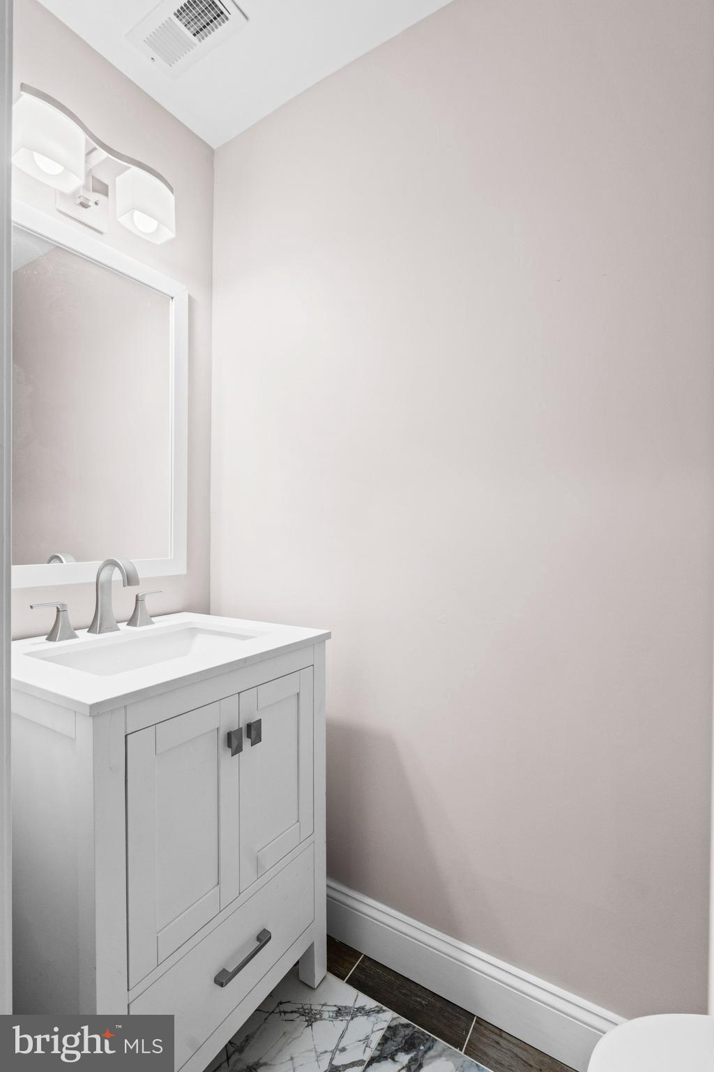 COLD SPRING NEWTOWN - Residential