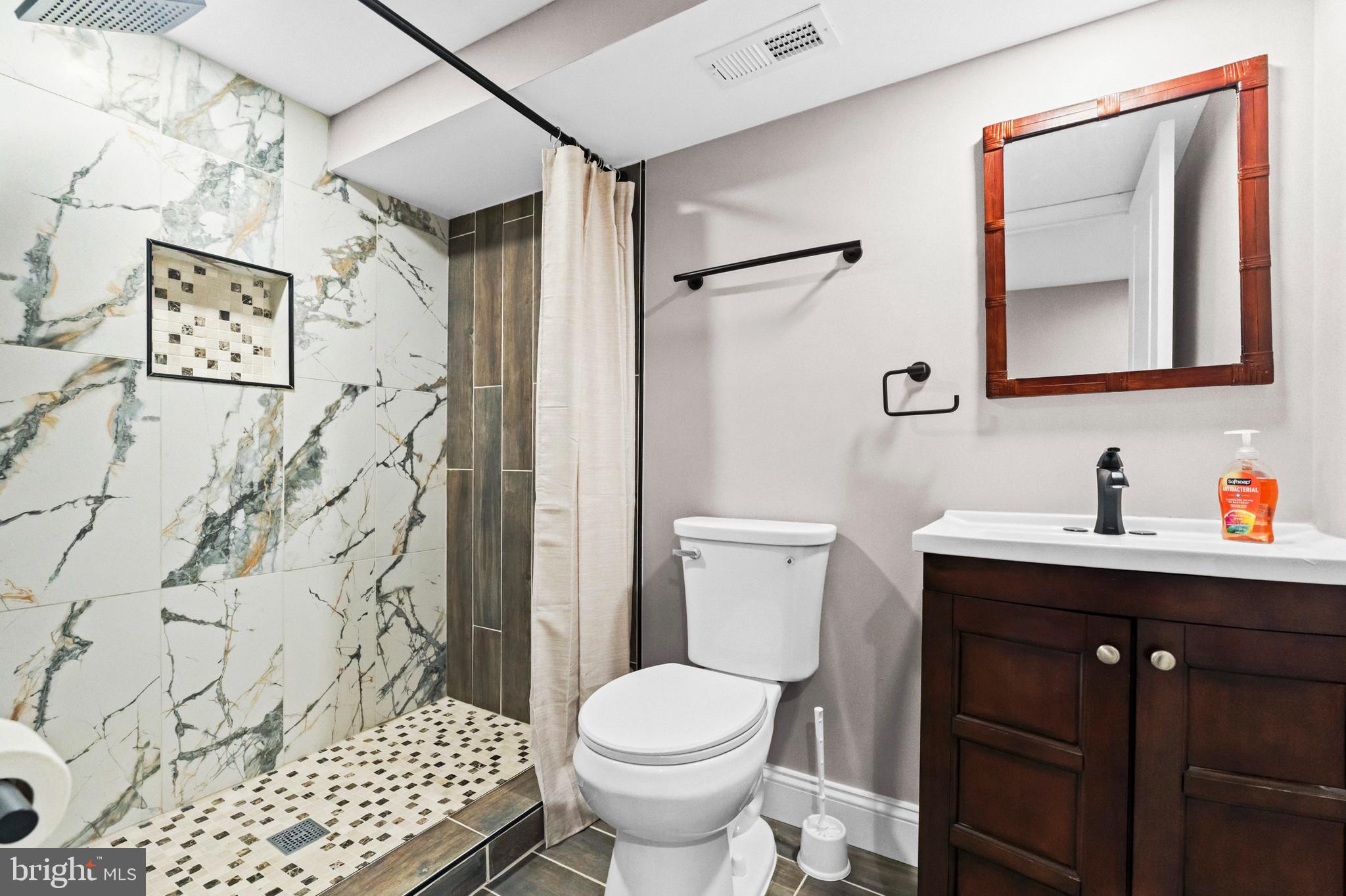 COLD SPRING NEWTOWN - Residential