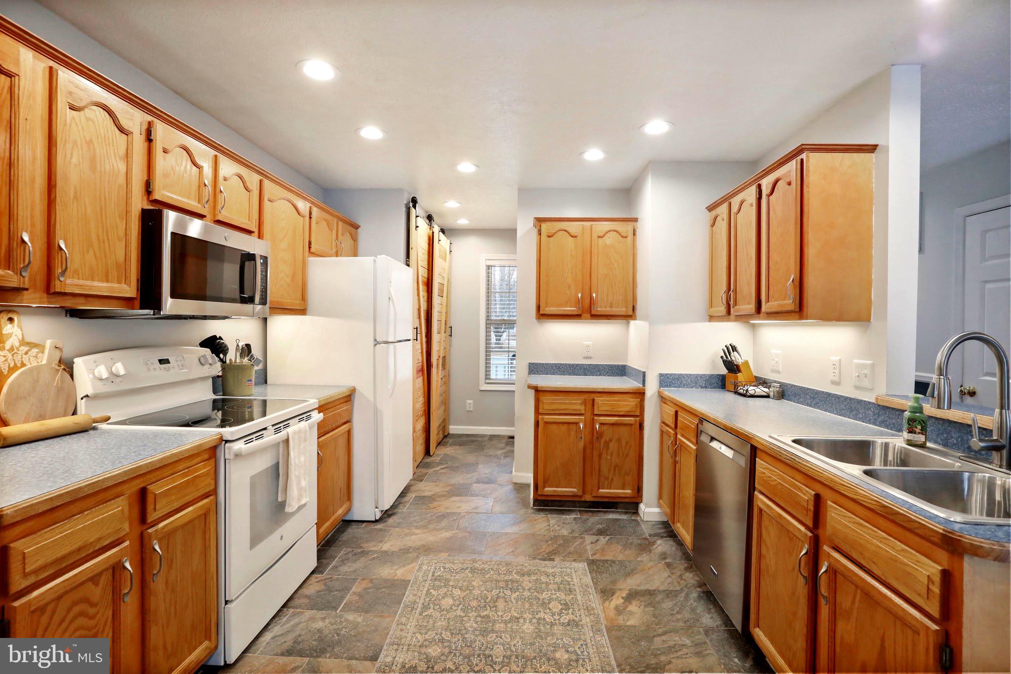 WILLIAMSBURG - Residential