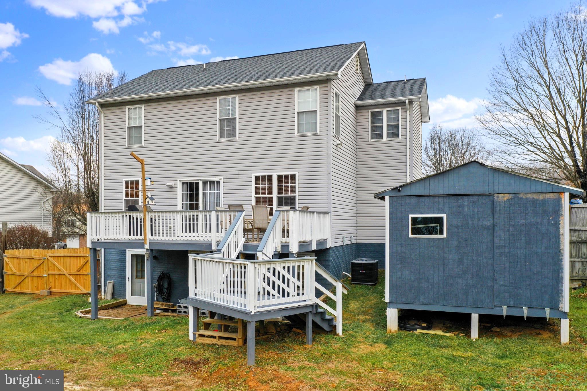 WILLIAMSBURG - Residential