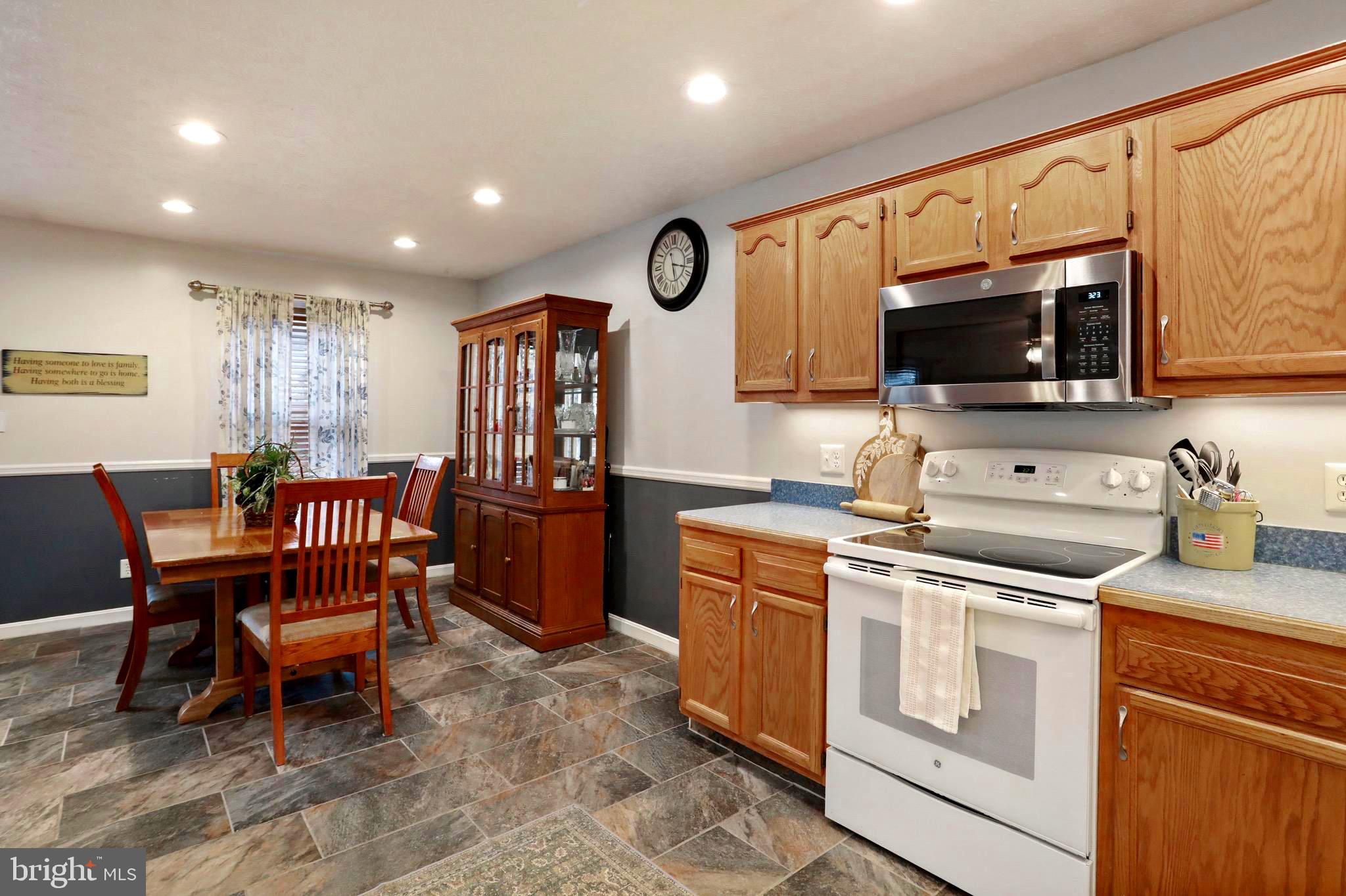 WILLIAMSBURG - Residential