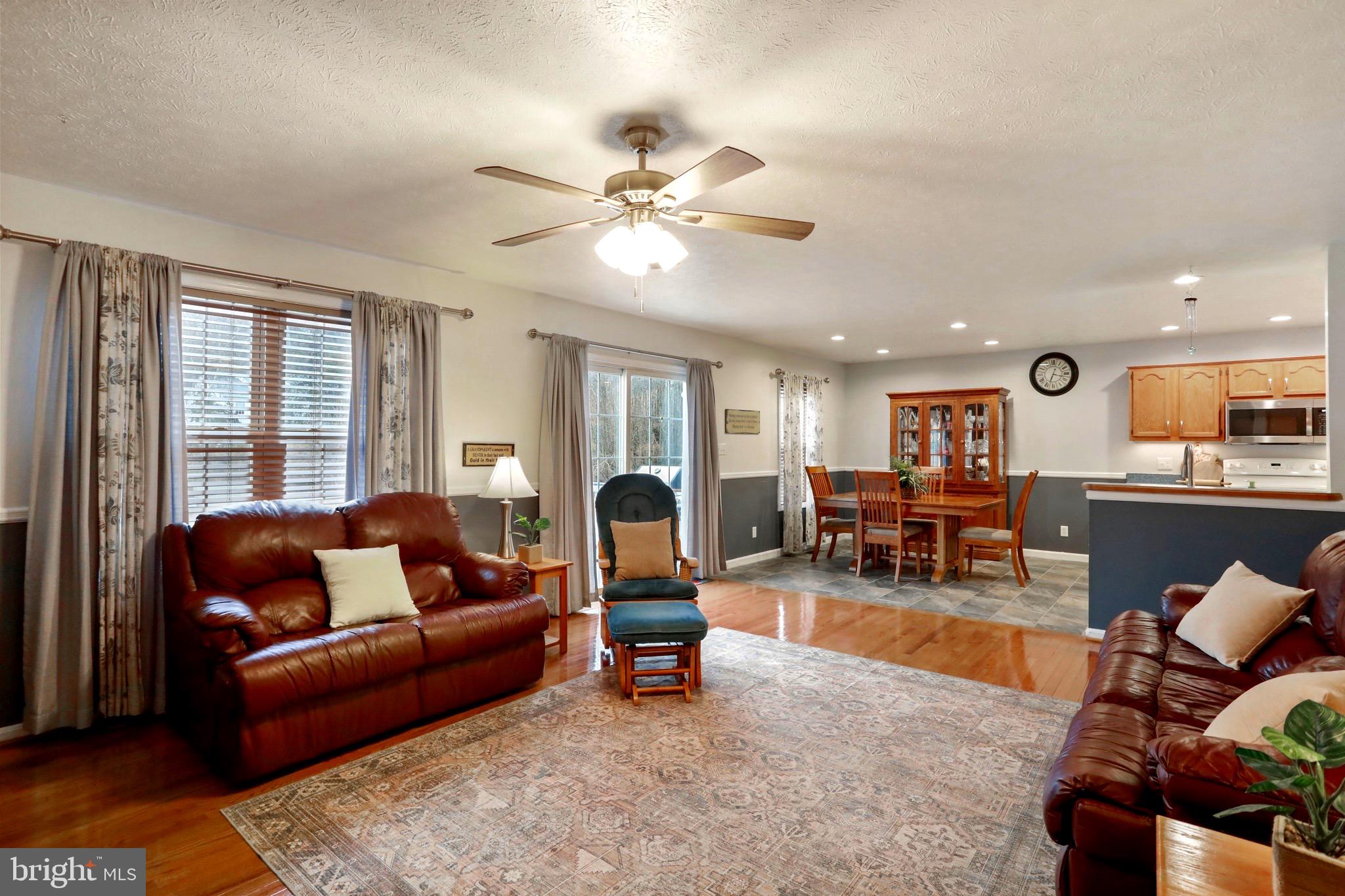 WILLIAMSBURG - Residential