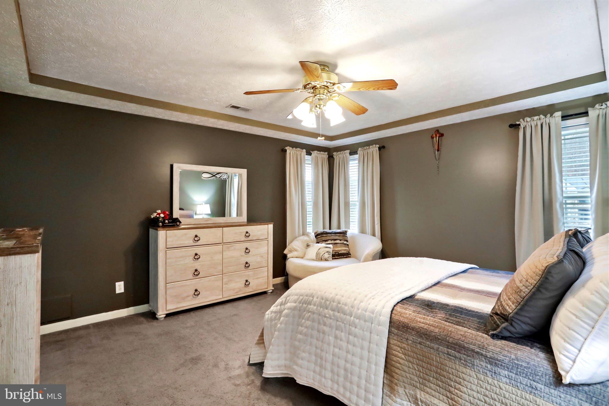 WILLIAMSBURG - Residential