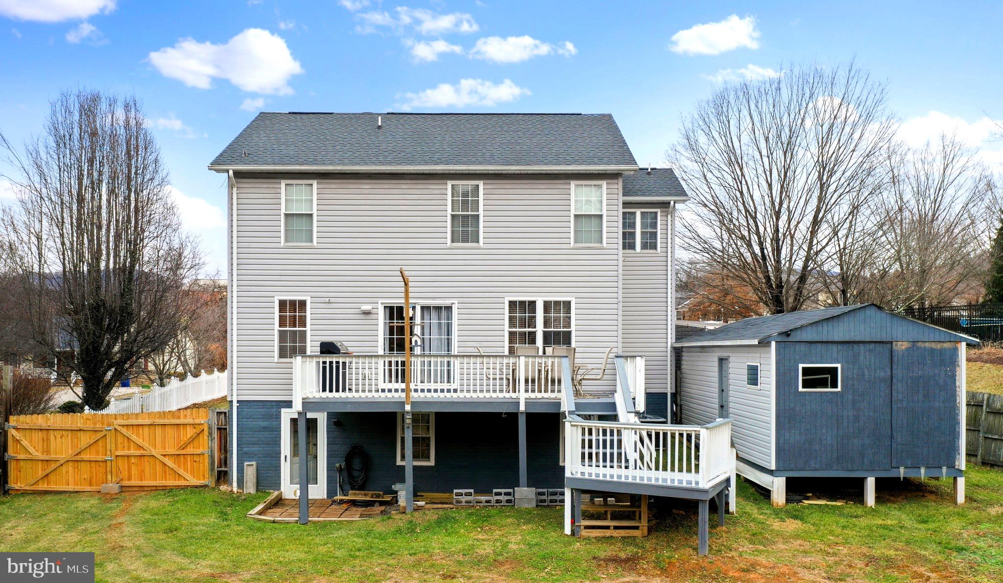 WILLIAMSBURG - Residential