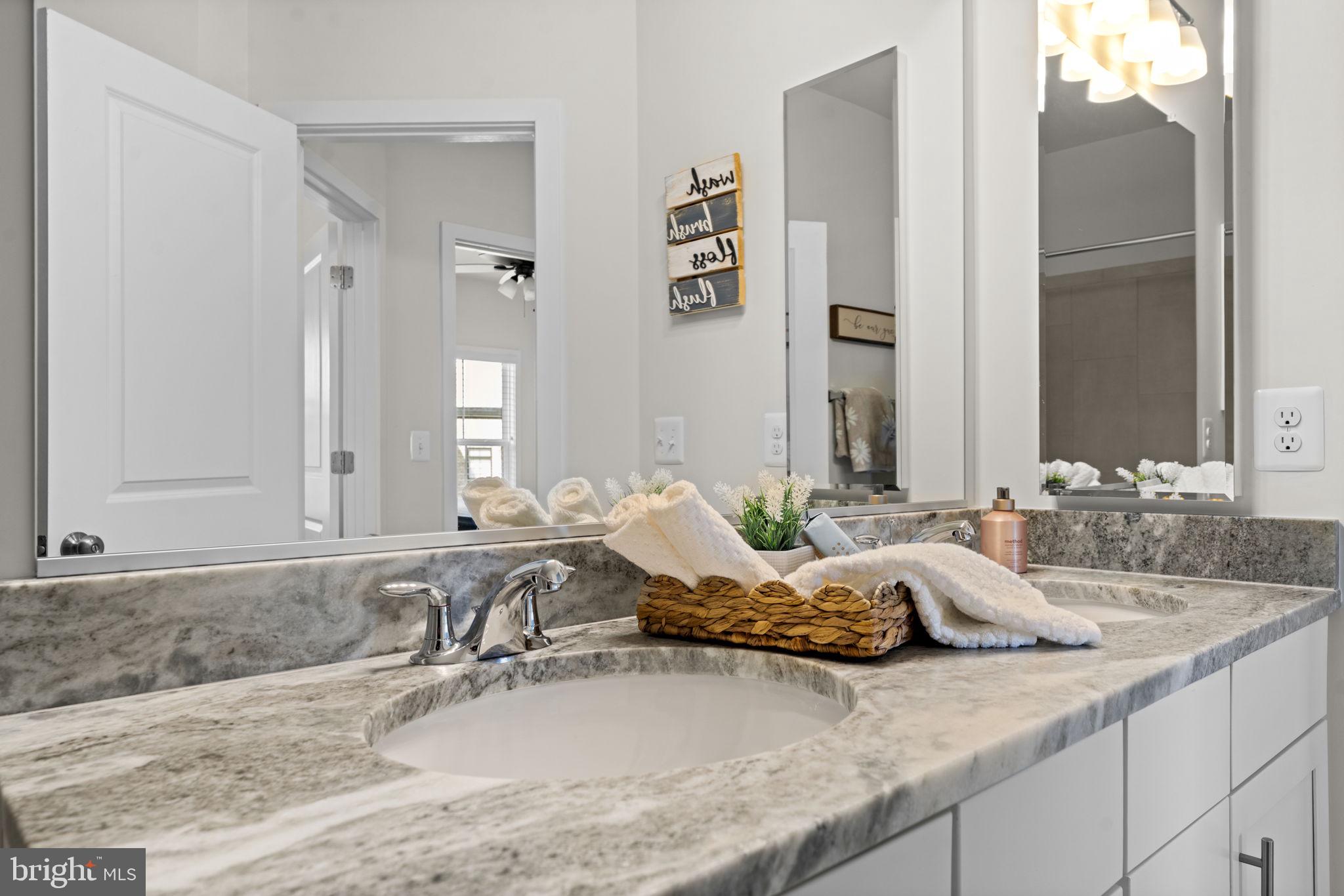 BRAMBLETON TOWN CENTER - Residential