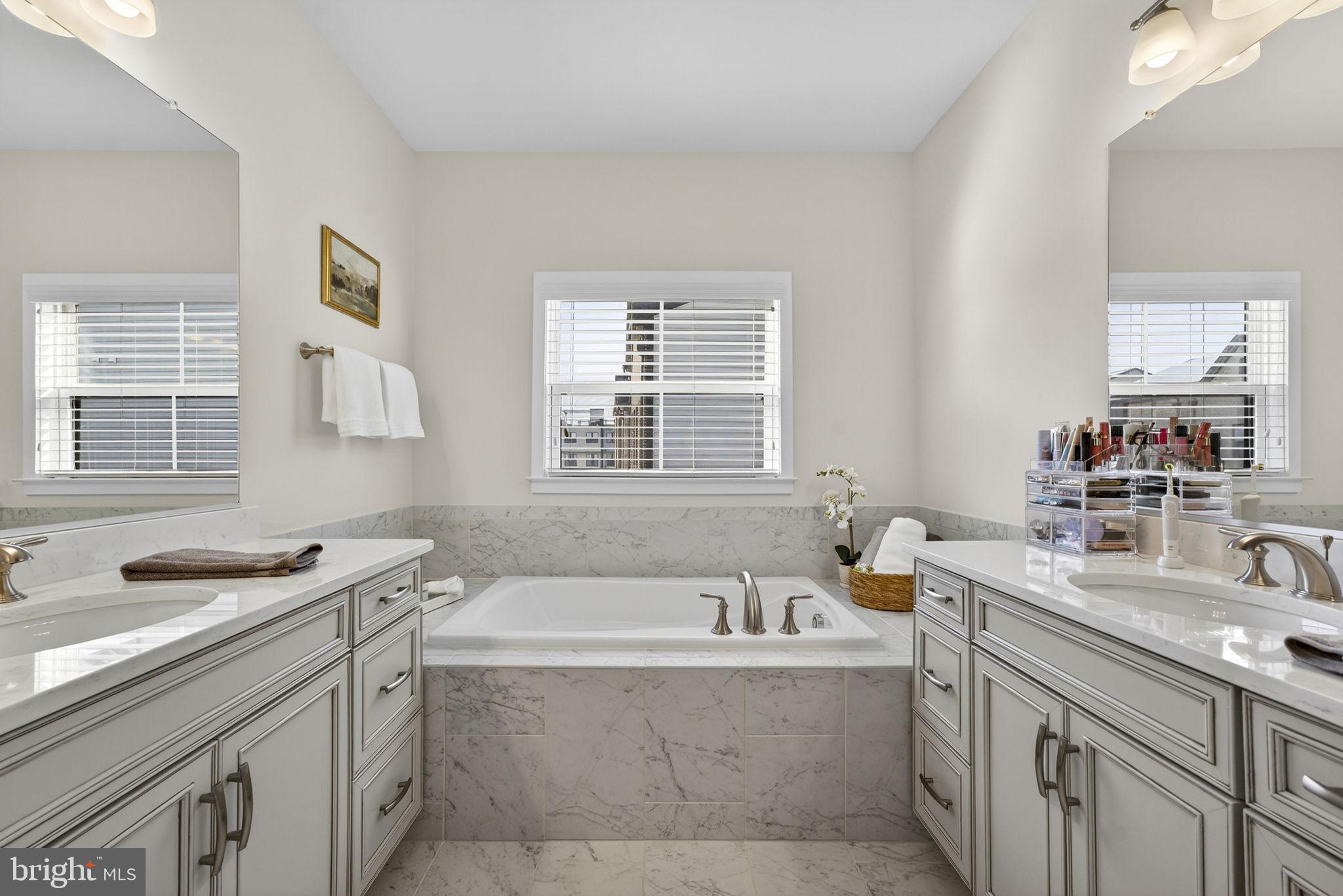 BRAMBLETON TOWN CENTER - Residential