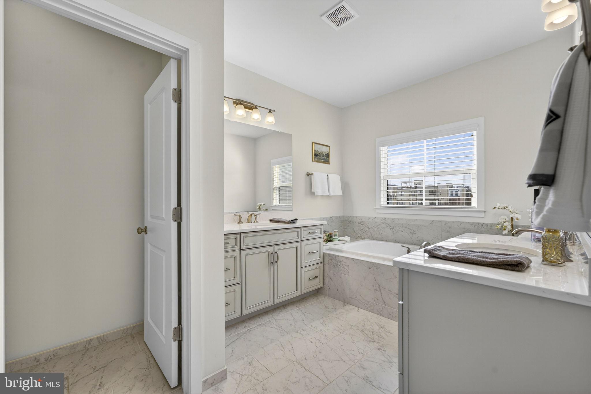 BRAMBLETON TOWN CENTER - Residential