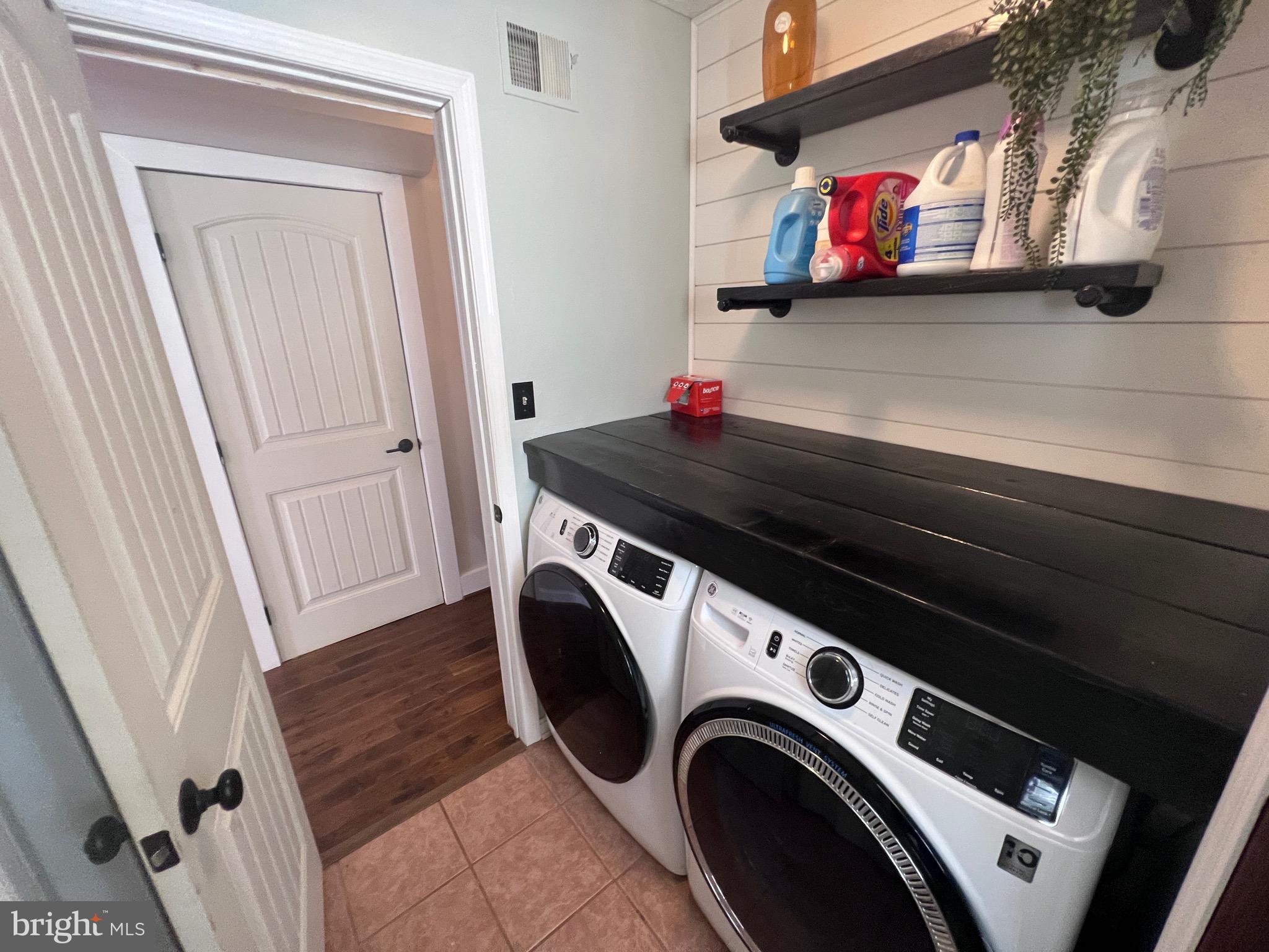 APPLE MT LAKE - Residential