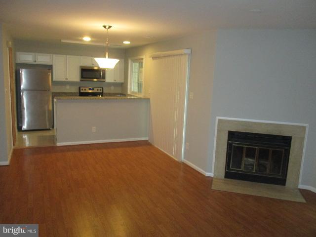 GRAYS POINTE - Residential