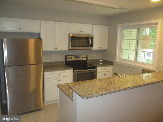 GRAYS POINTE - Residential