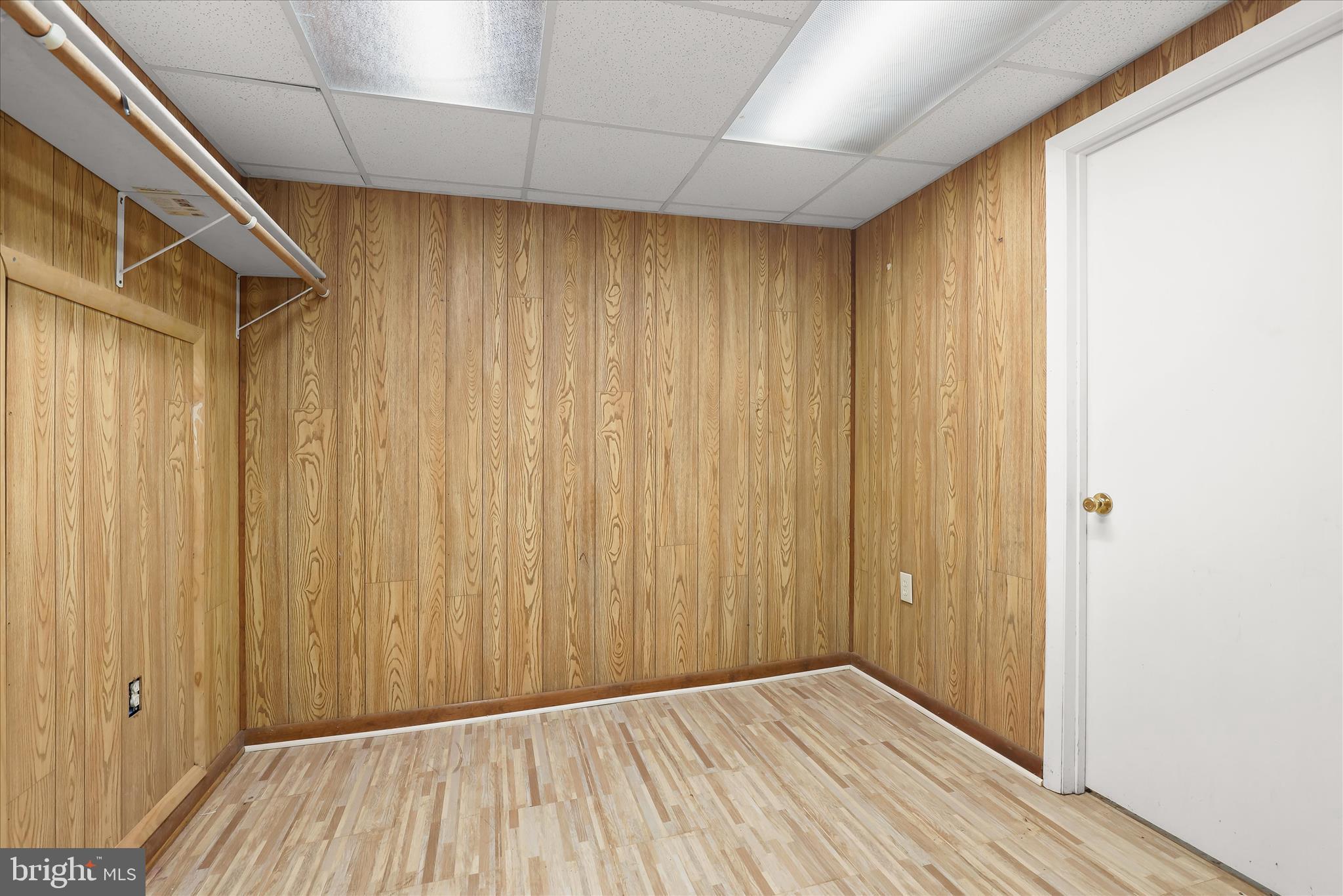 LAUREL ACRES - Residential