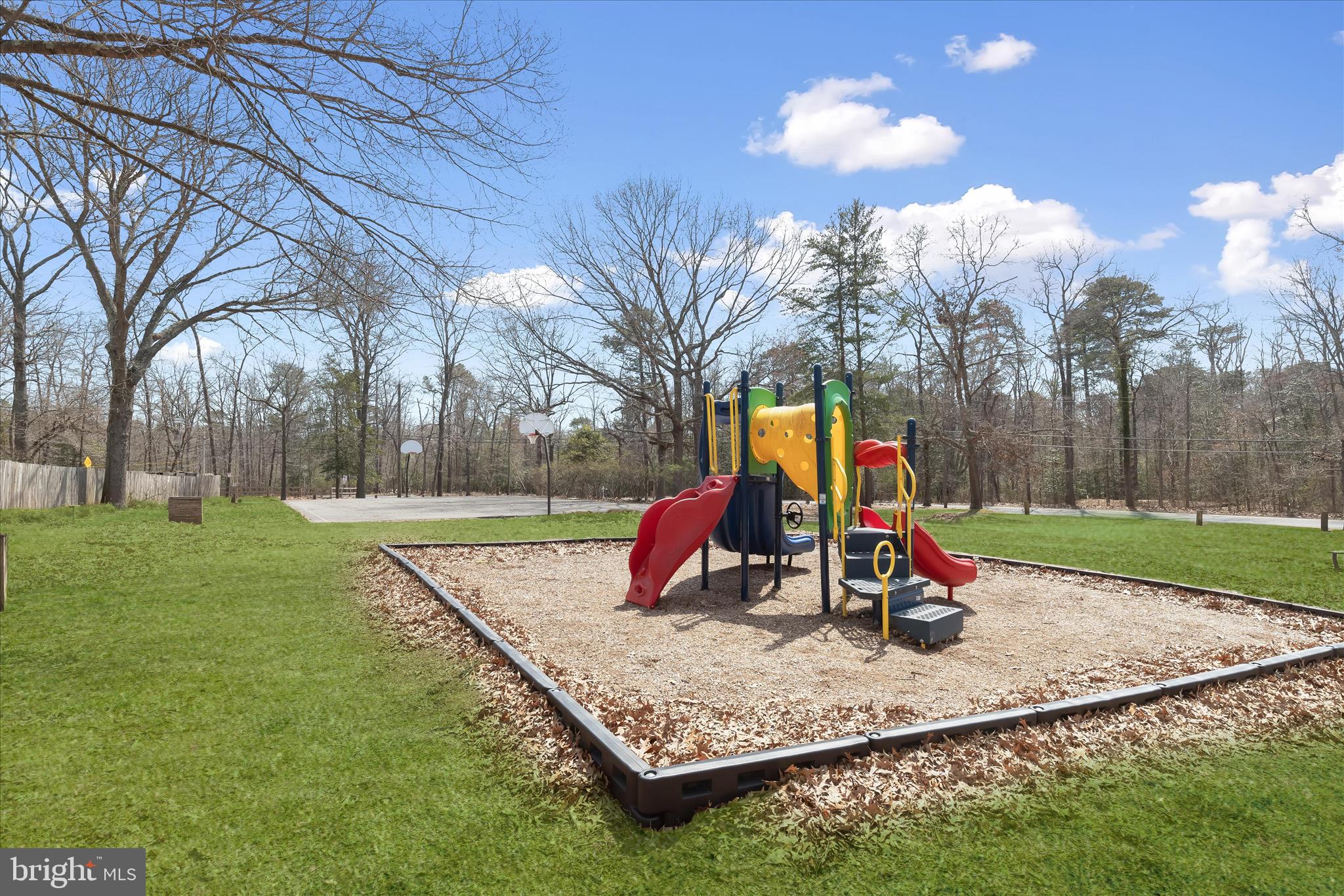 LAUREL ACRES - Residential