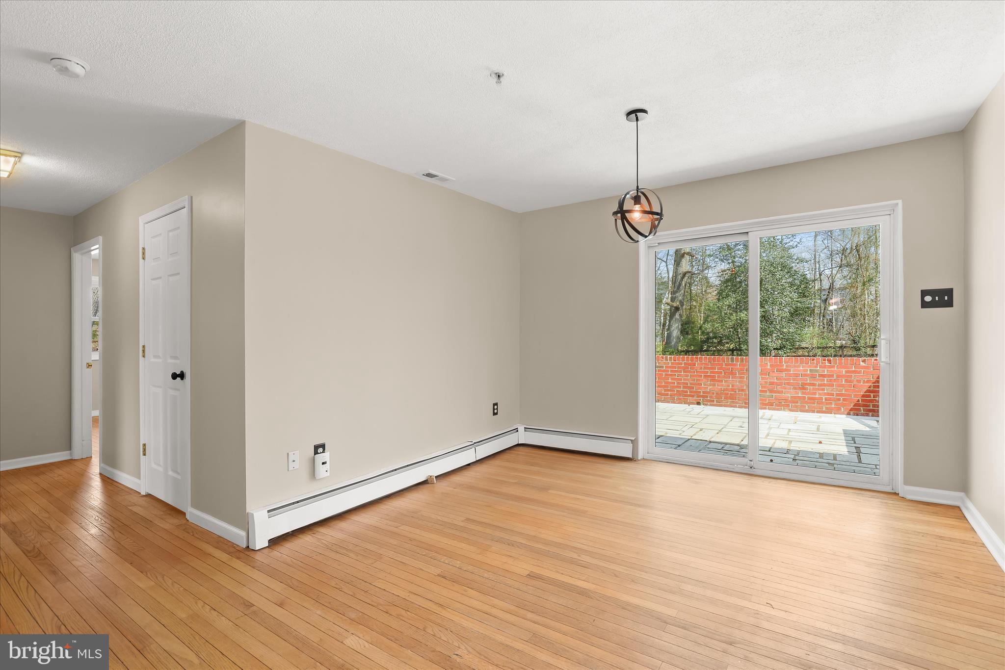 LAUREL ACRES - Residential