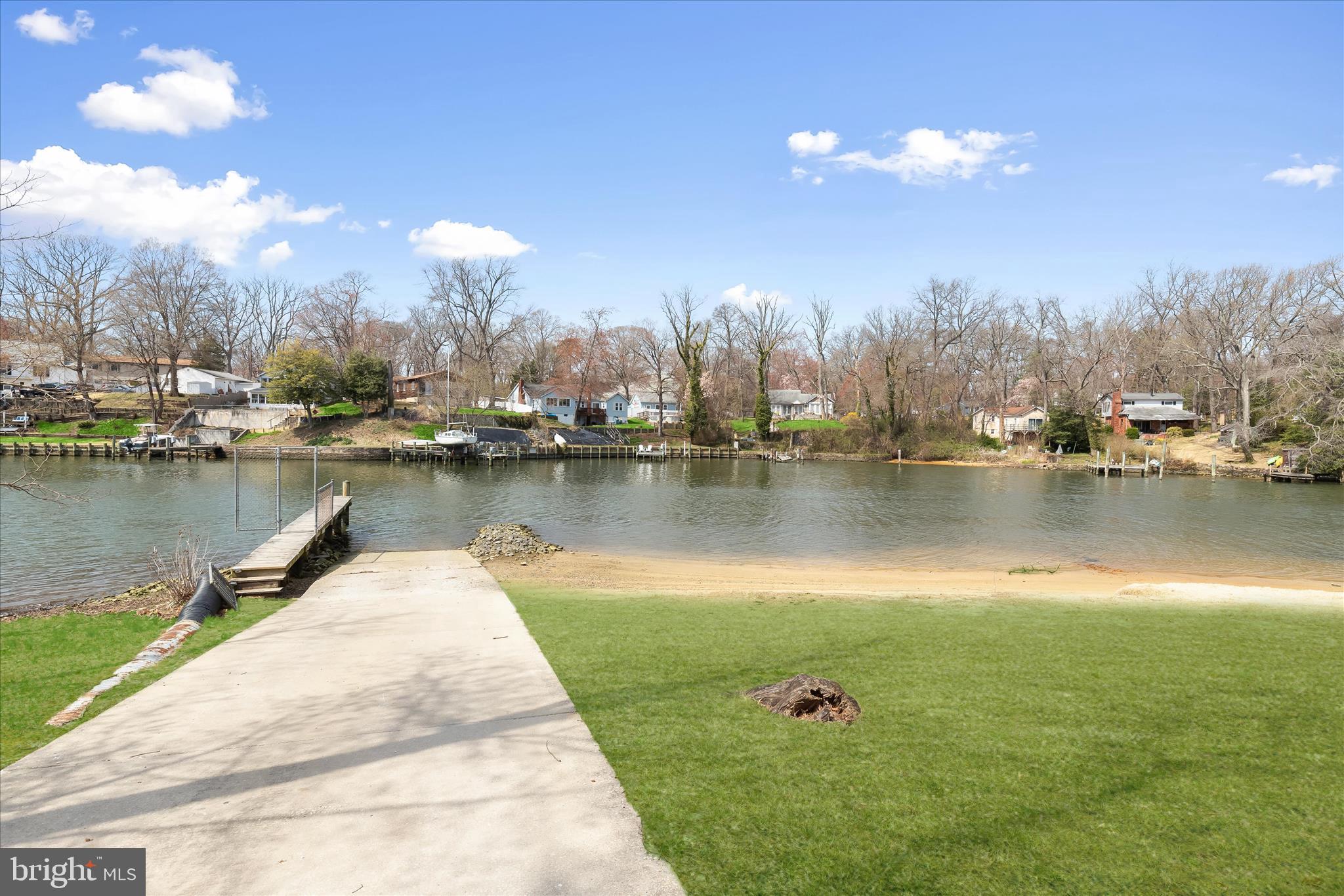 LAUREL ACRES - Residential