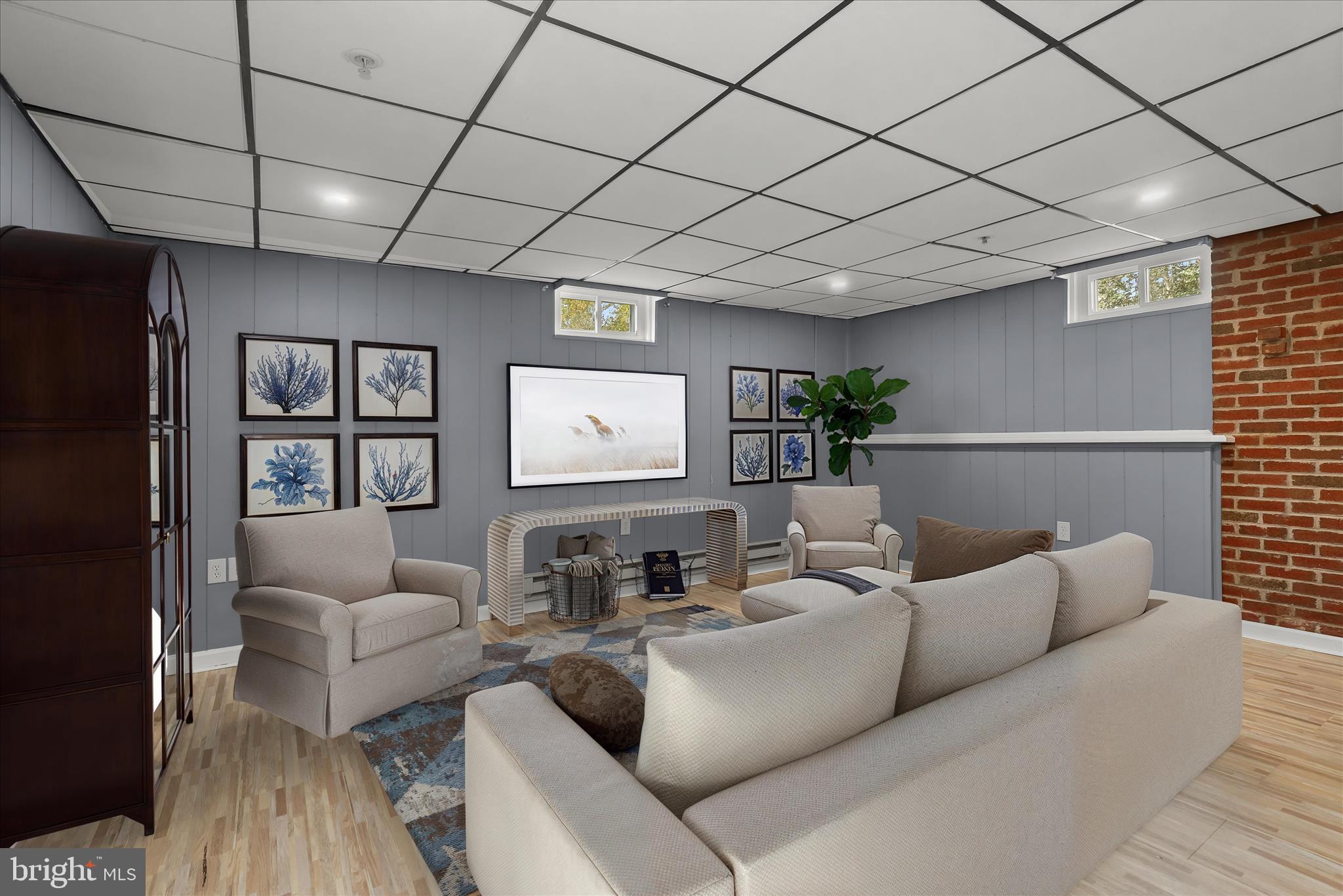 LAUREL ACRES - Residential