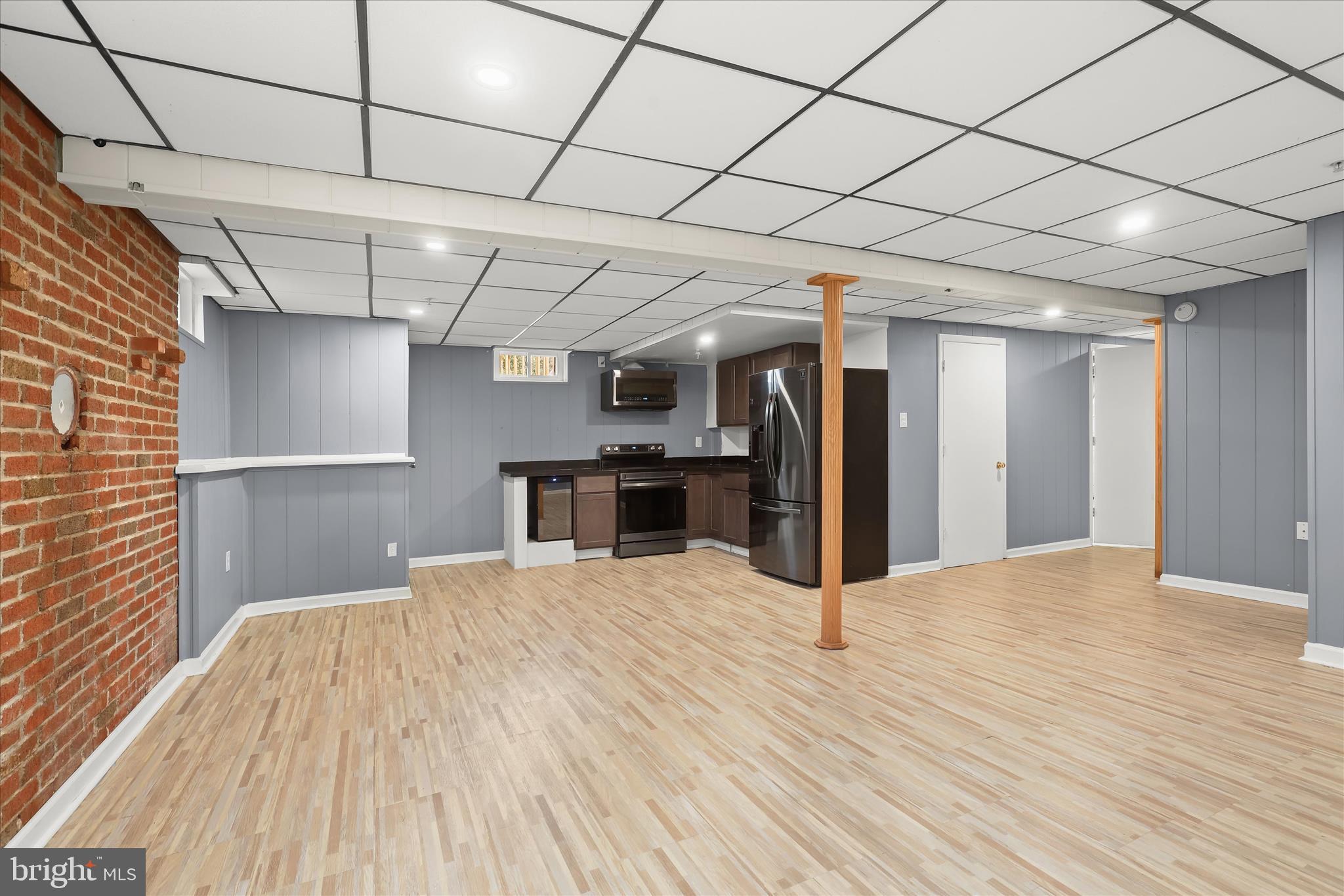 LAUREL ACRES - Residential