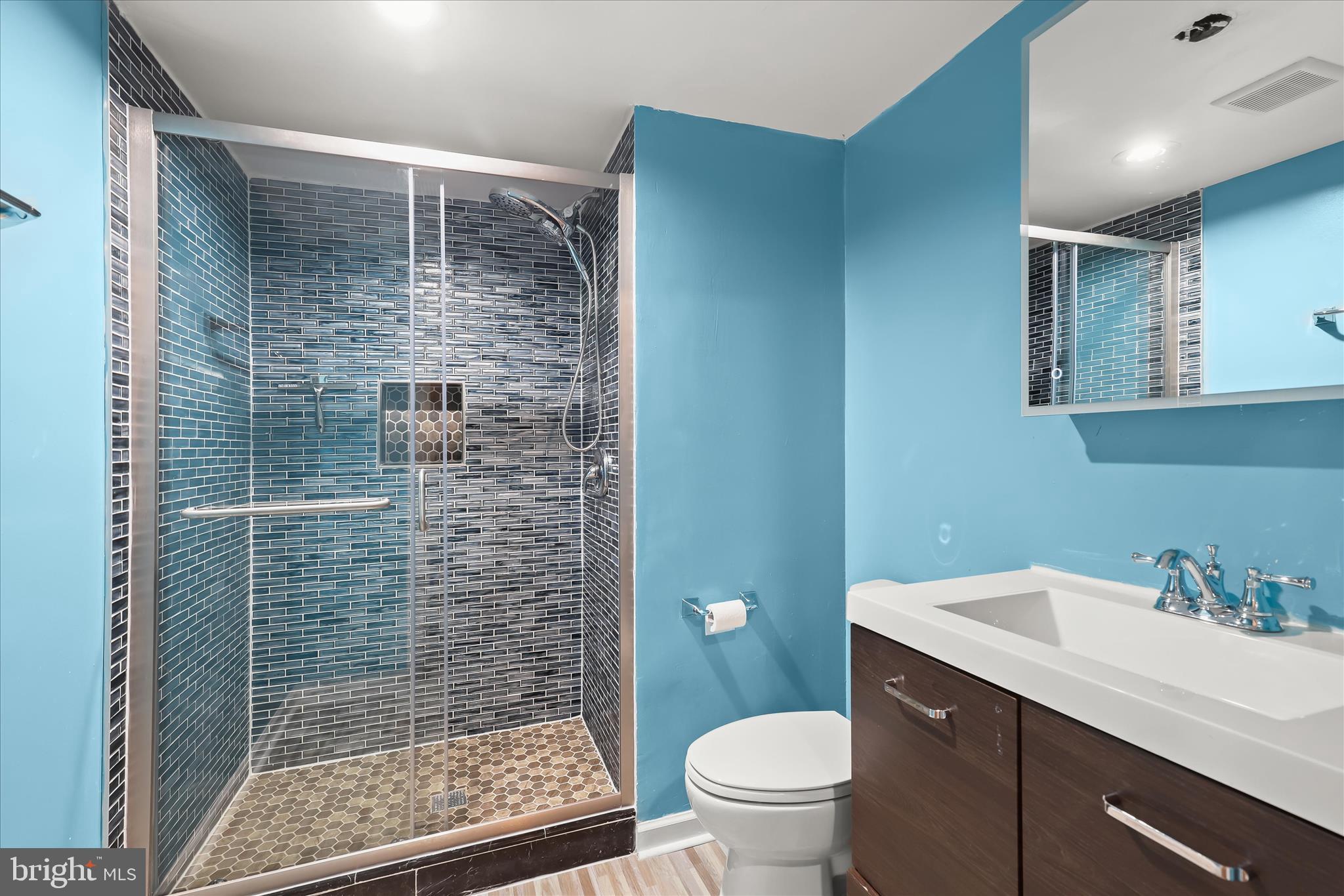 LAUREL ACRES - Residential