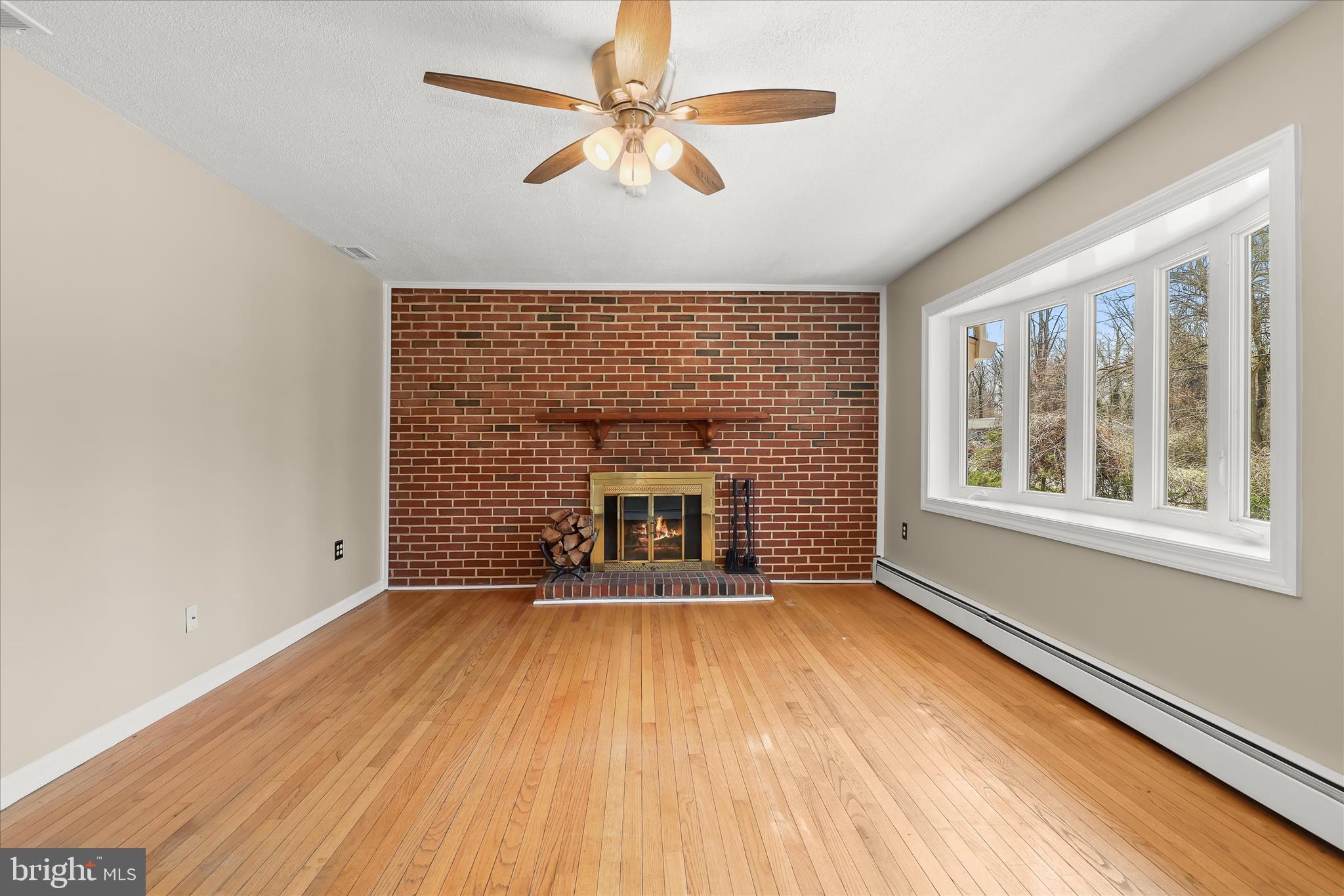 LAUREL ACRES - Residential