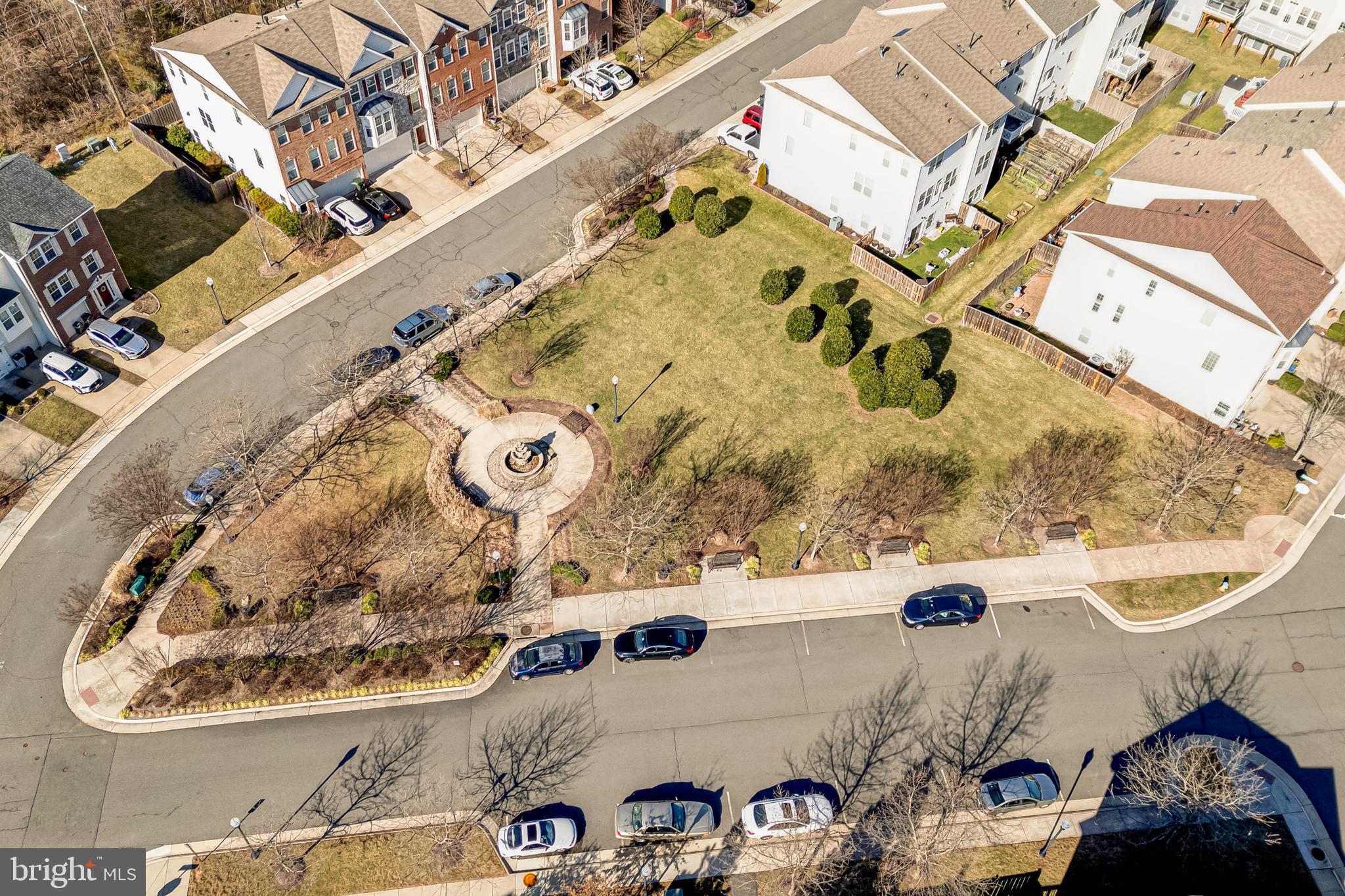 WELLINGTON CONDOMINIUM - Residential