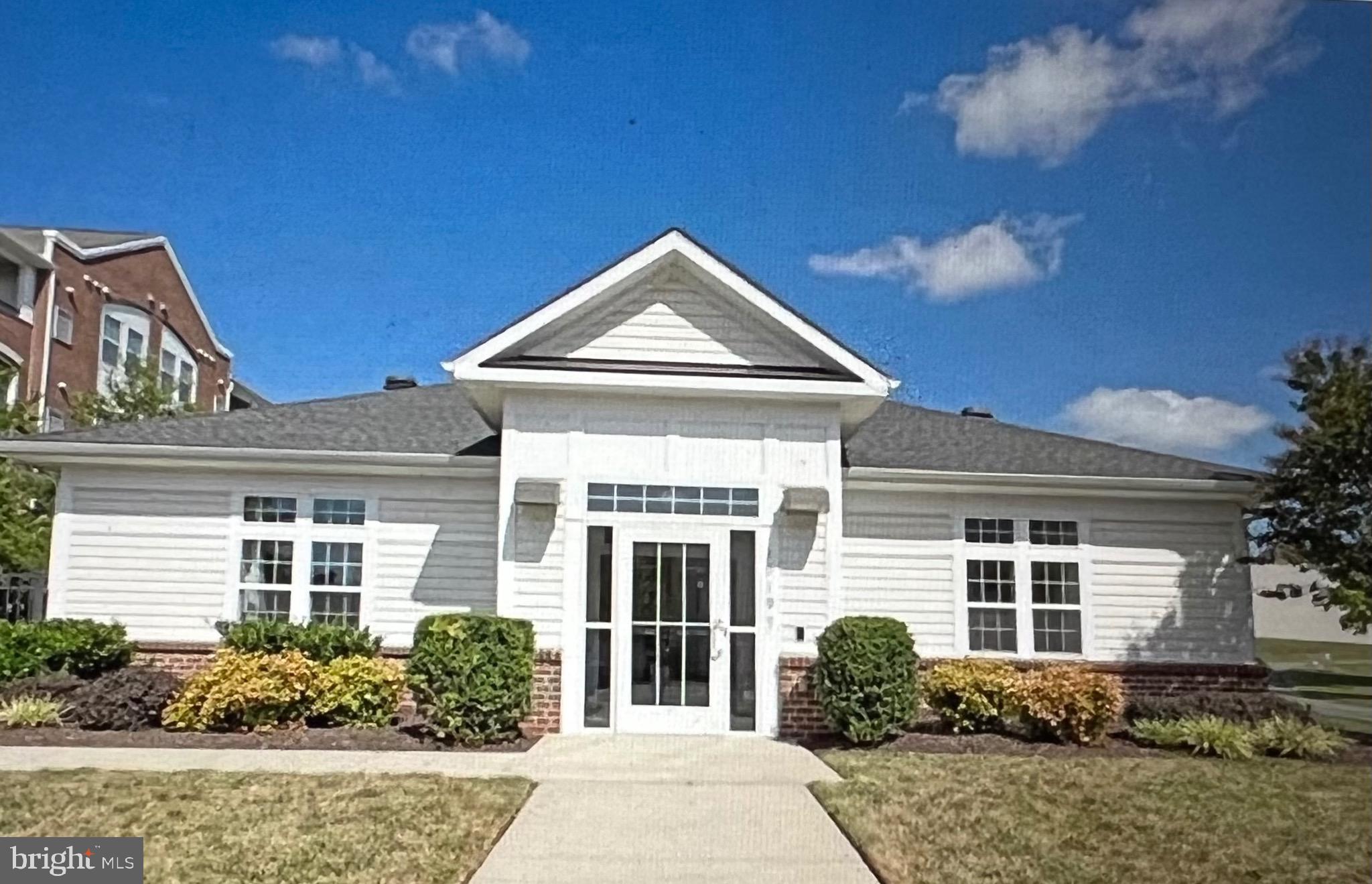 WELLINGTON CONDOMINIUM - Residential