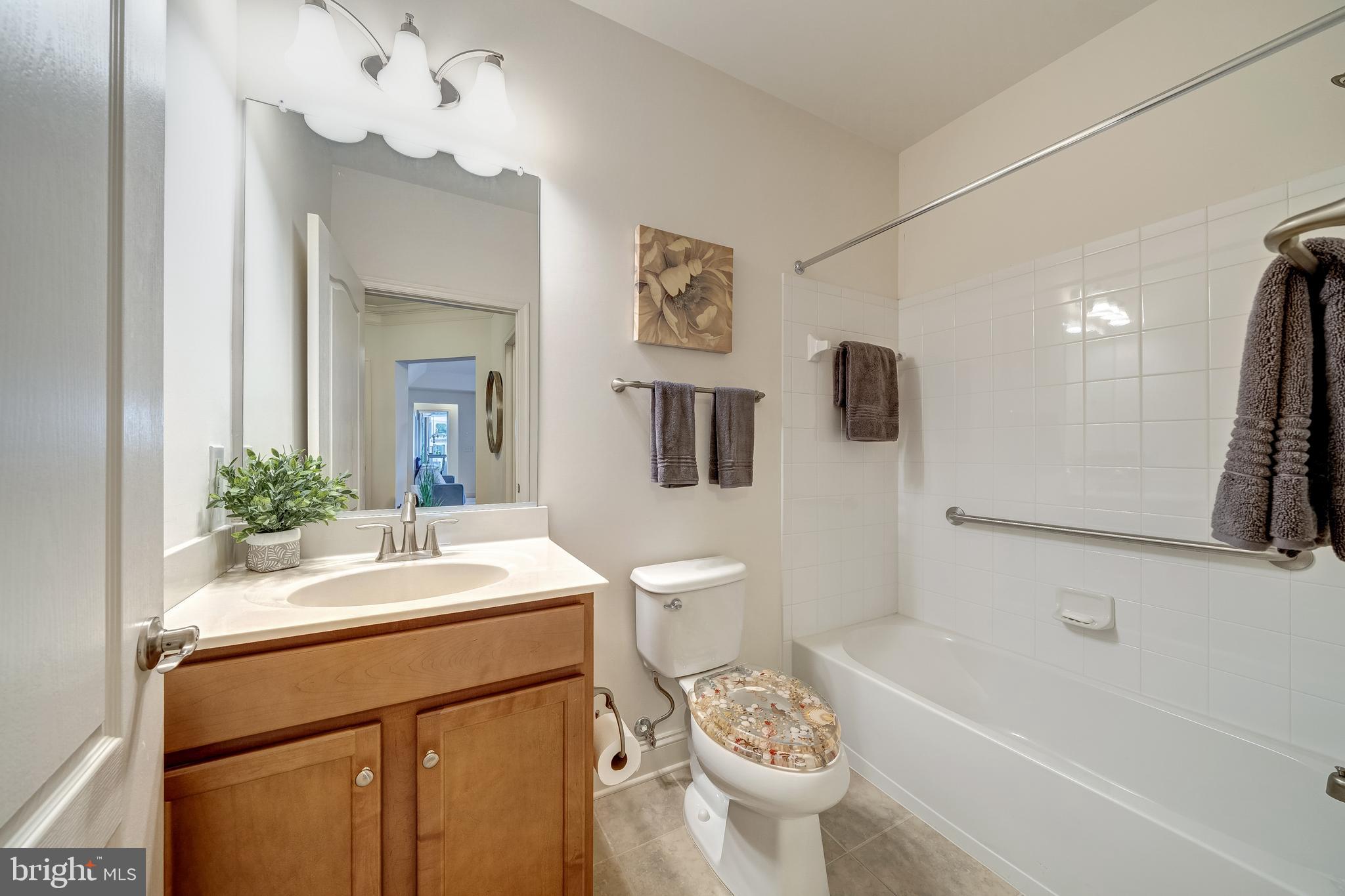 WELLINGTON CONDOMINIUM - Residential