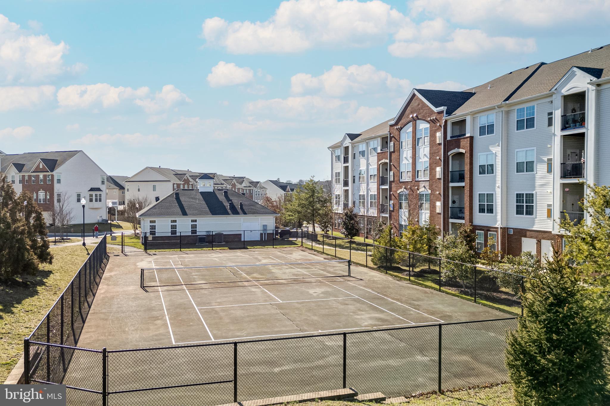 WELLINGTON CONDOMINIUM - Residential