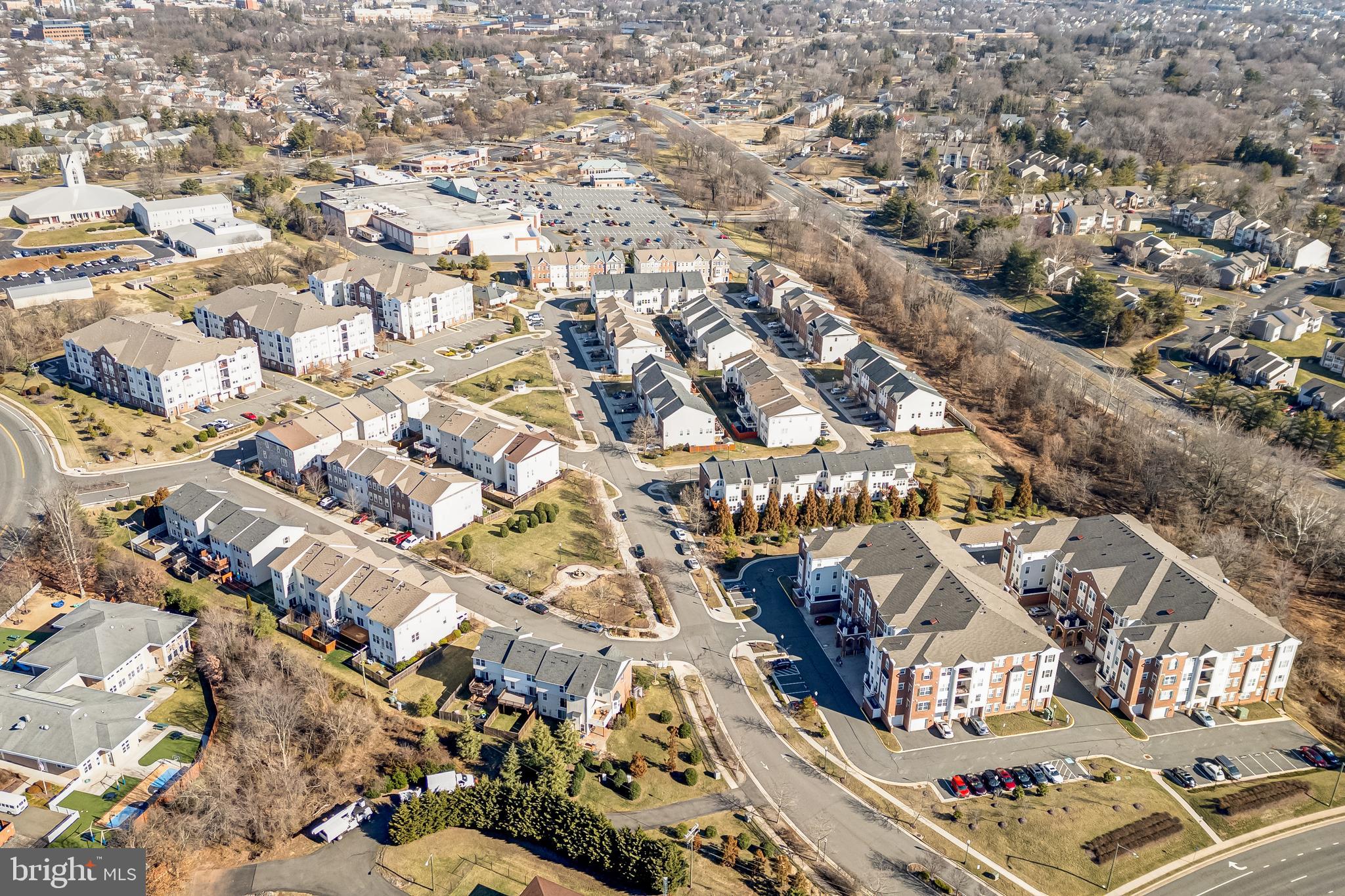 WELLINGTON CONDOMINIUM - Residential