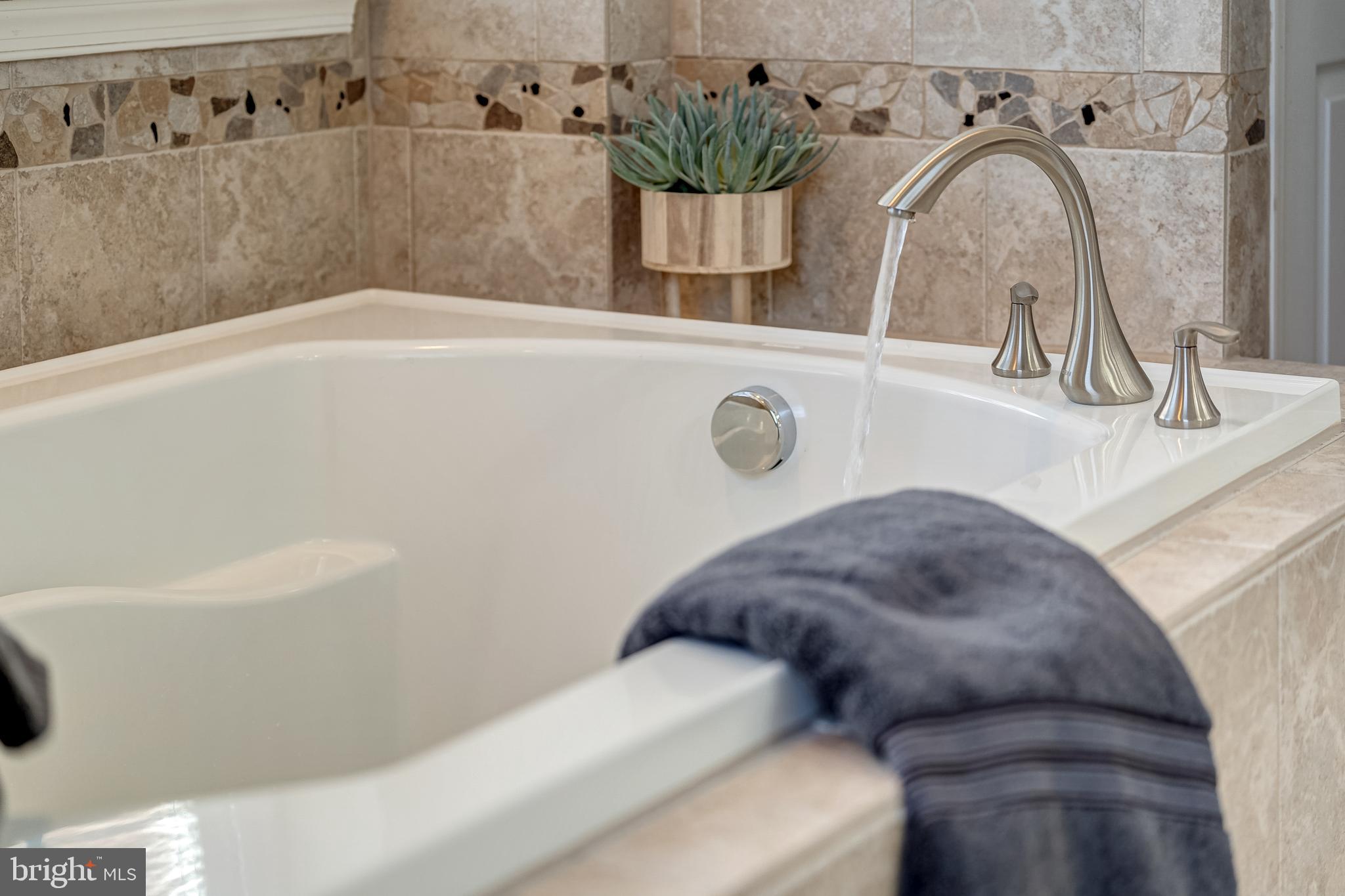 WELLINGTON CONDOMINIUM - Residential