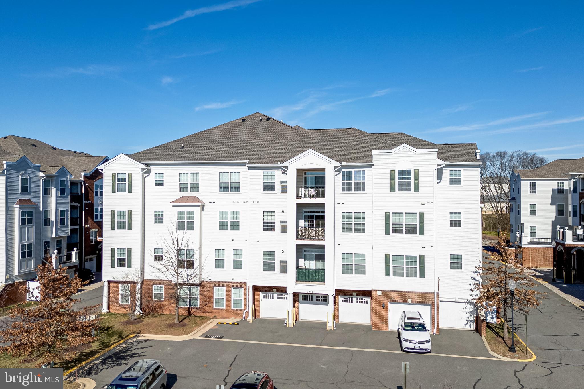 WELLINGTON CONDOMINIUM - Residential