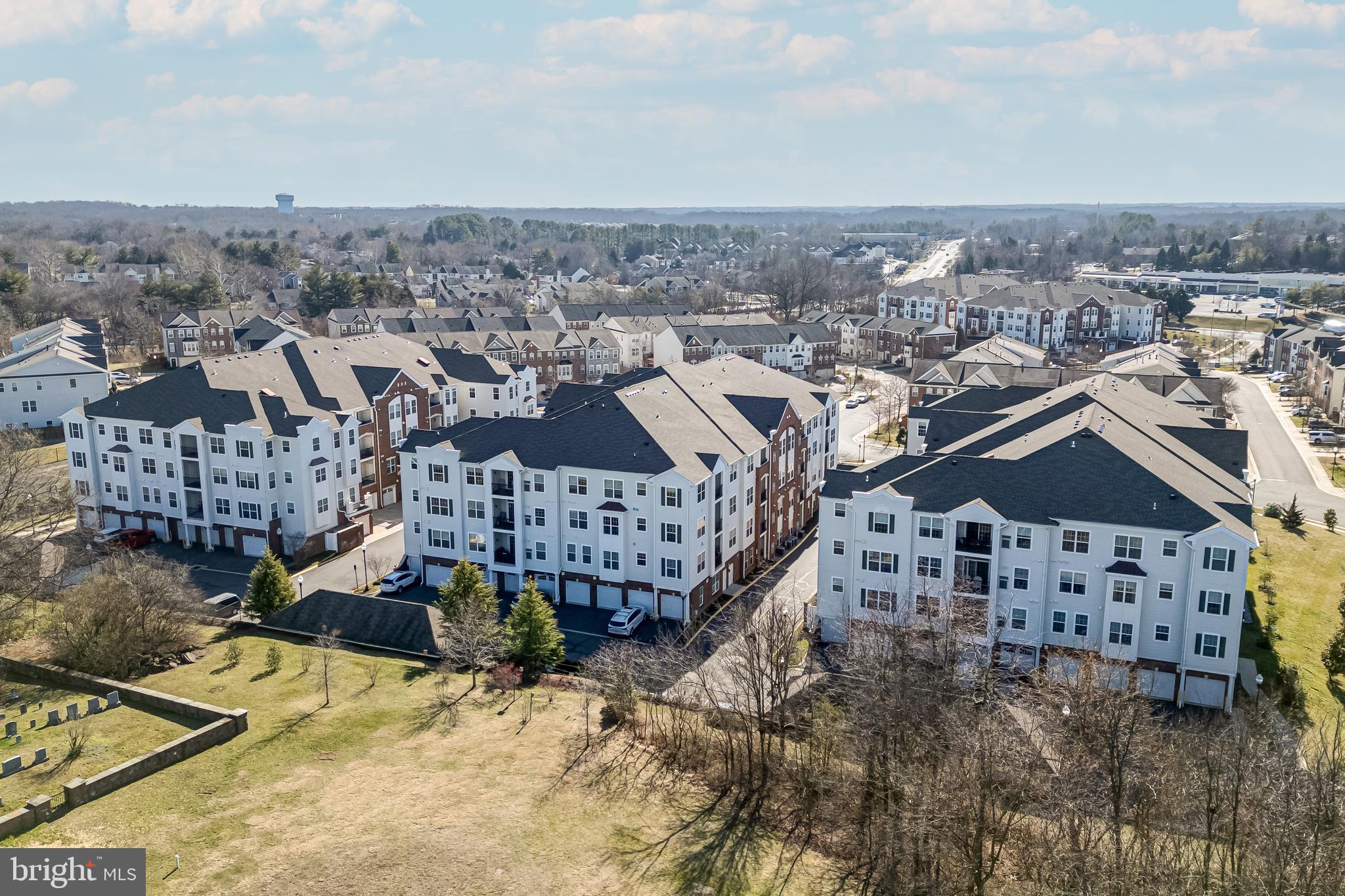 WELLINGTON CONDOMINIUM - Residential