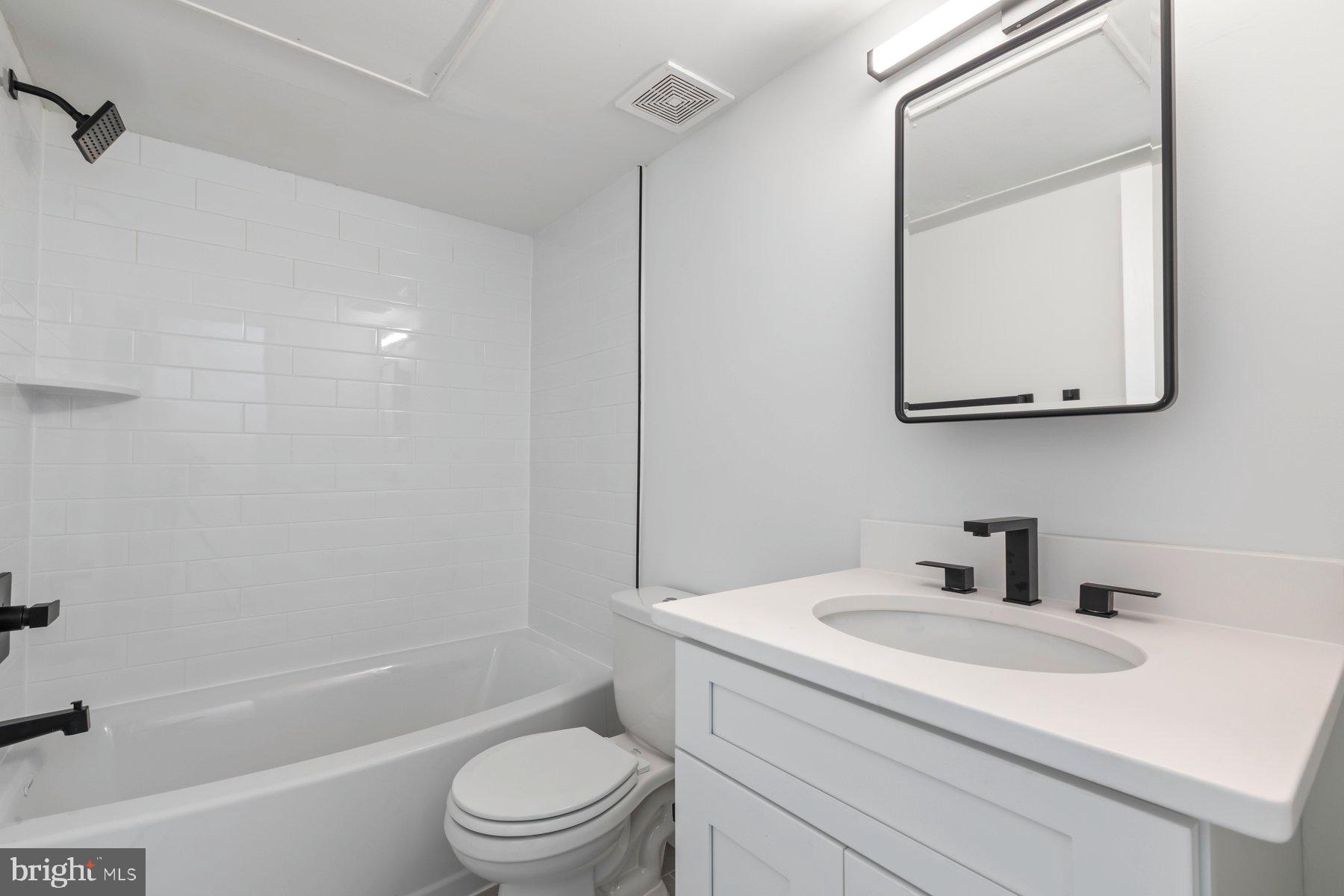 OLD TOWN ALEXANDRIA - Residential Lease