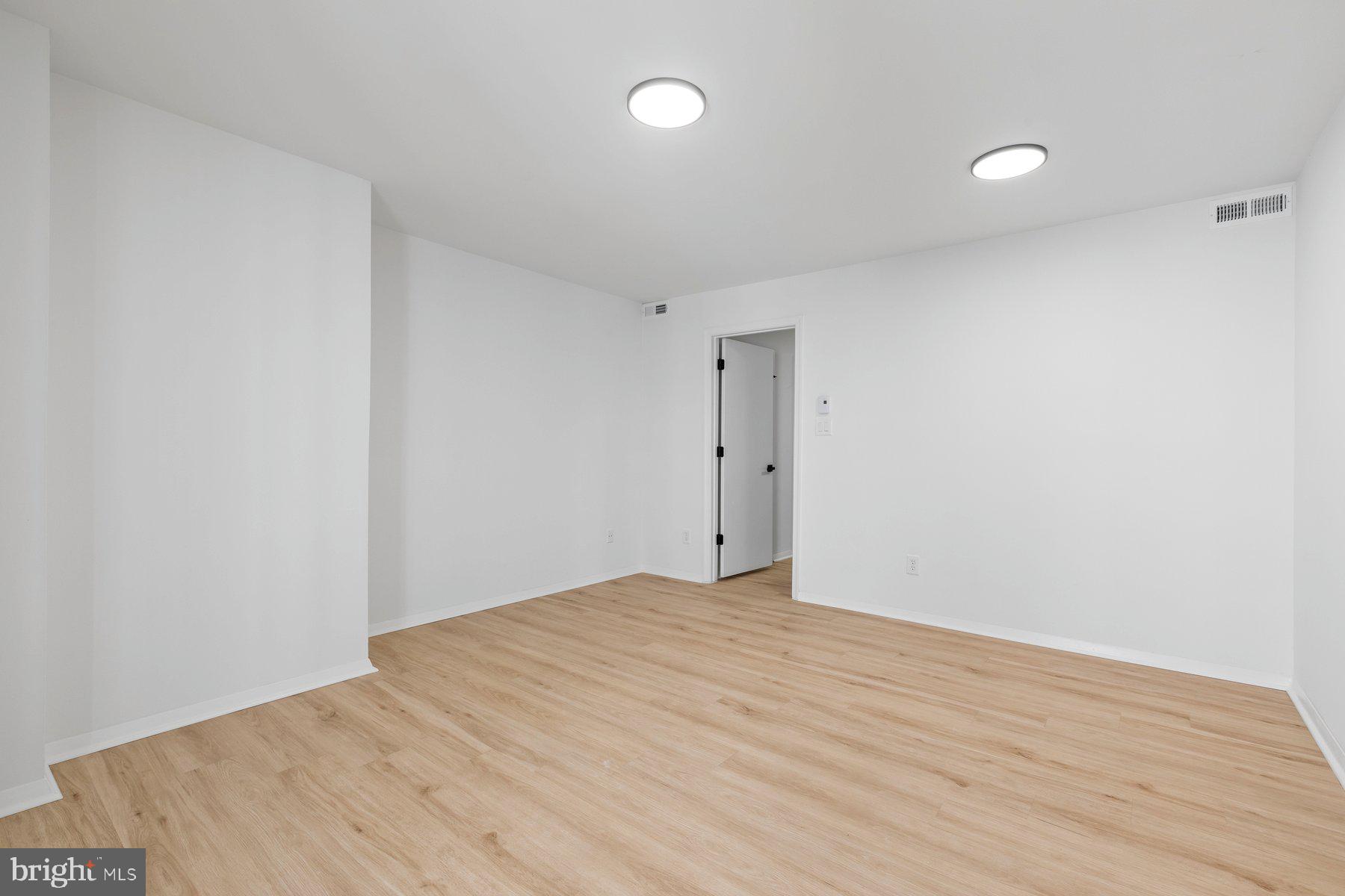 OLD TOWN ALEXANDRIA - Residential Lease