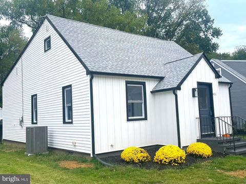431 E PARK AVENUE MAPLE SHADE NJ 08052