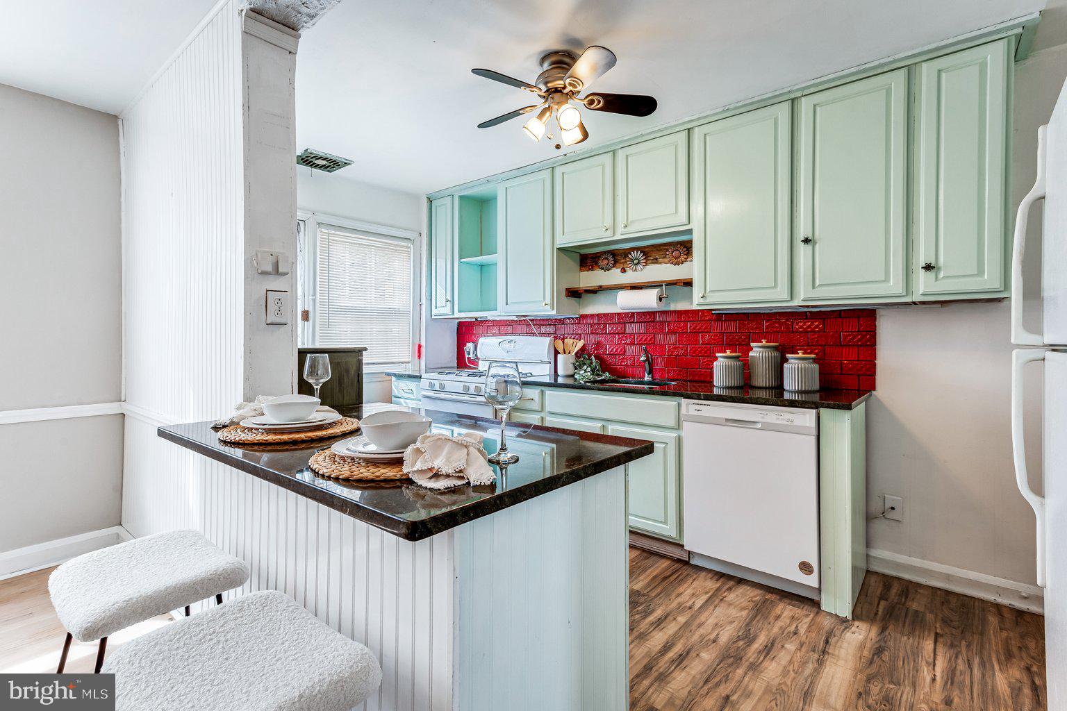 ACADEMY HEIGHTS - Residential