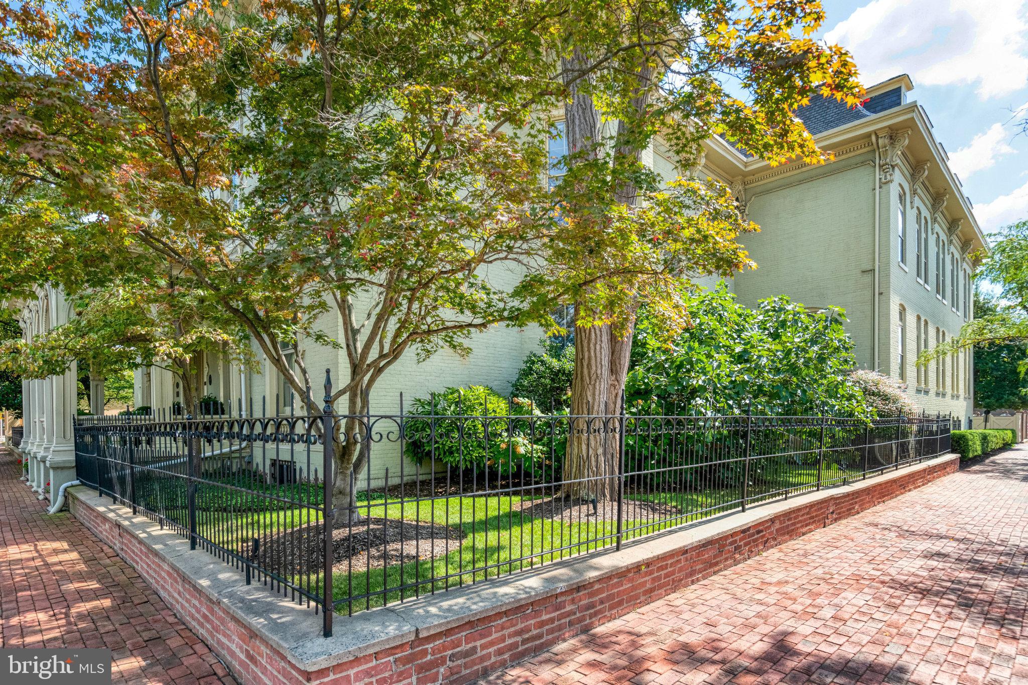 SWANN DAINGERFIELD - Residential