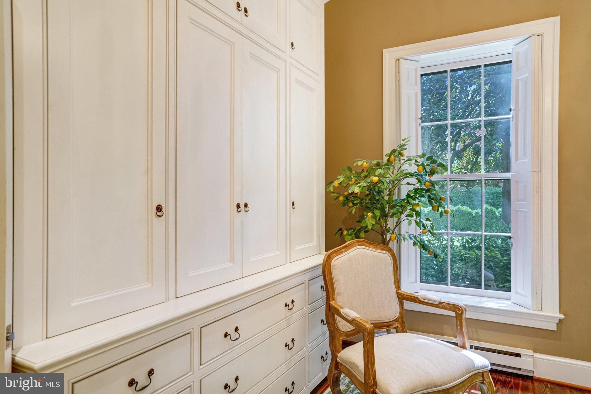 SWANN DAINGERFIELD - Residential