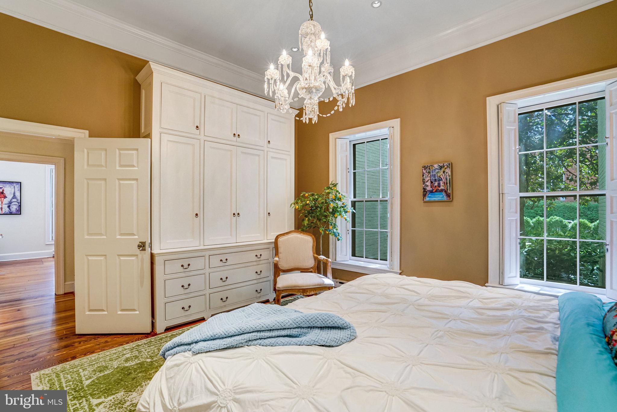 SWANN DAINGERFIELD - Residential