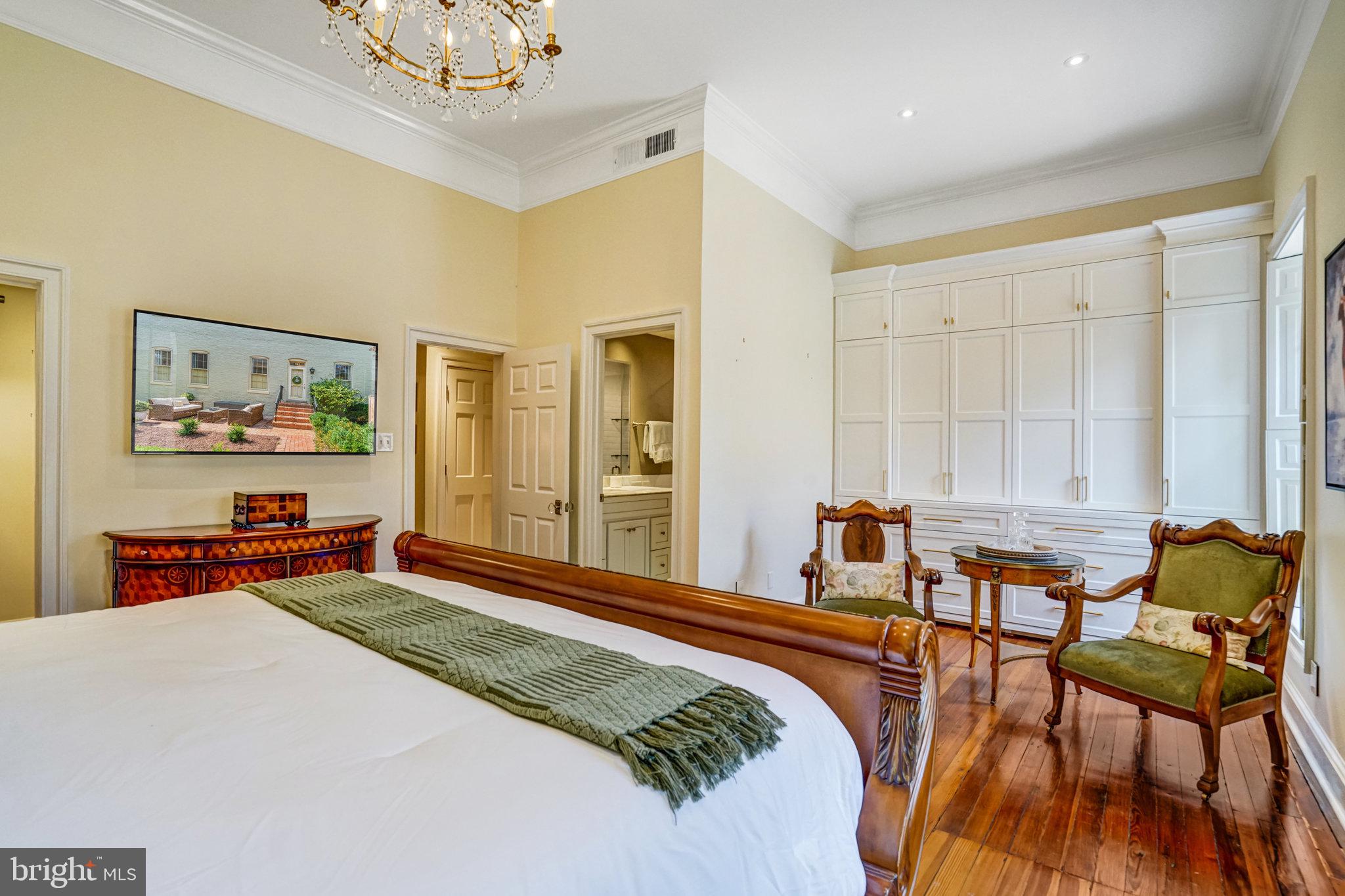 SWANN DAINGERFIELD - Residential