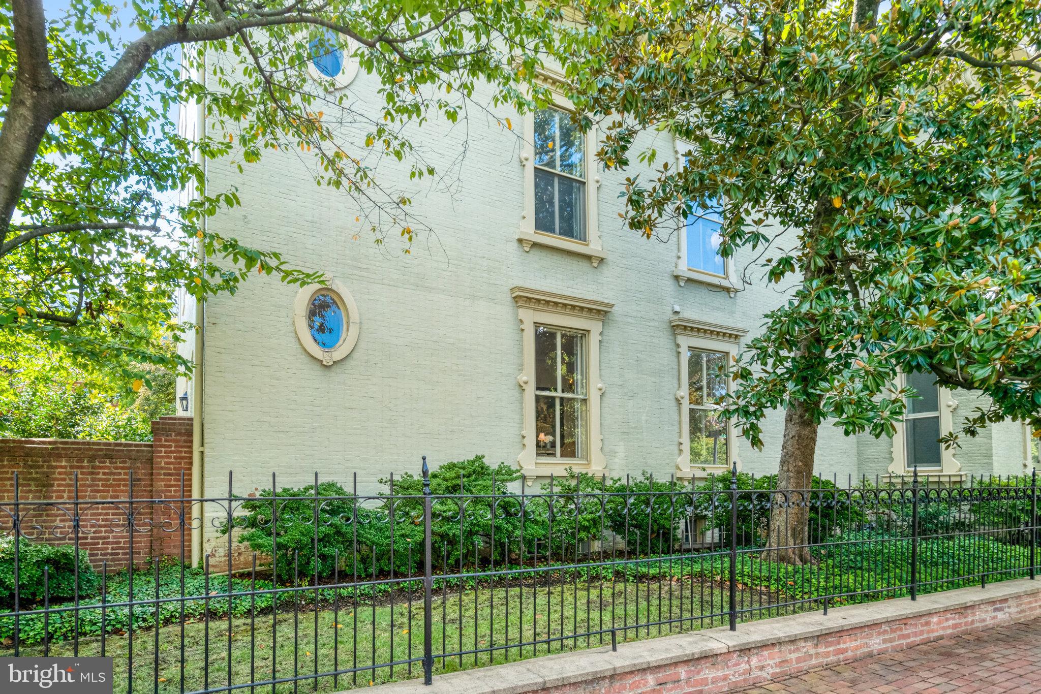 SWANN DAINGERFIELD - Residential