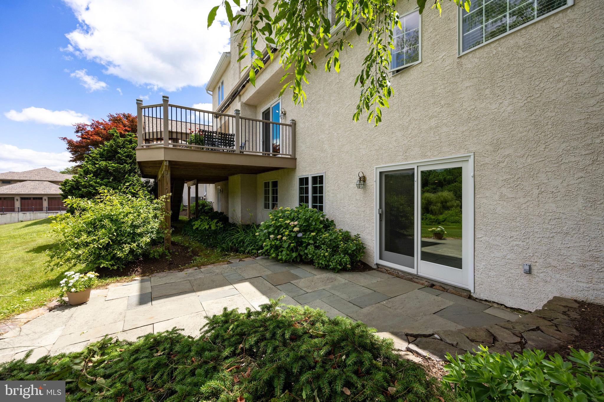 FOX POINTE - Residential