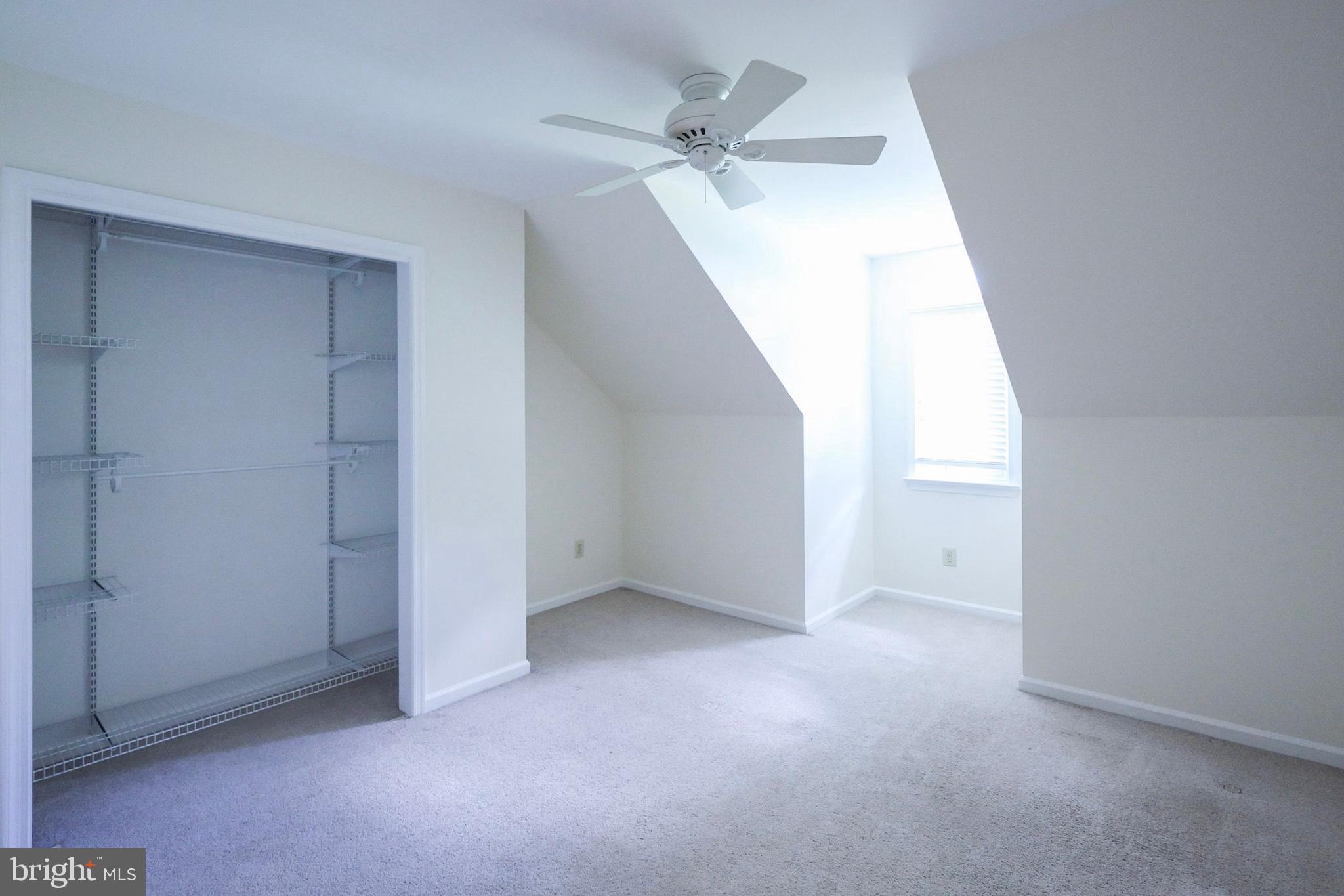 FOX POINTE - Residential