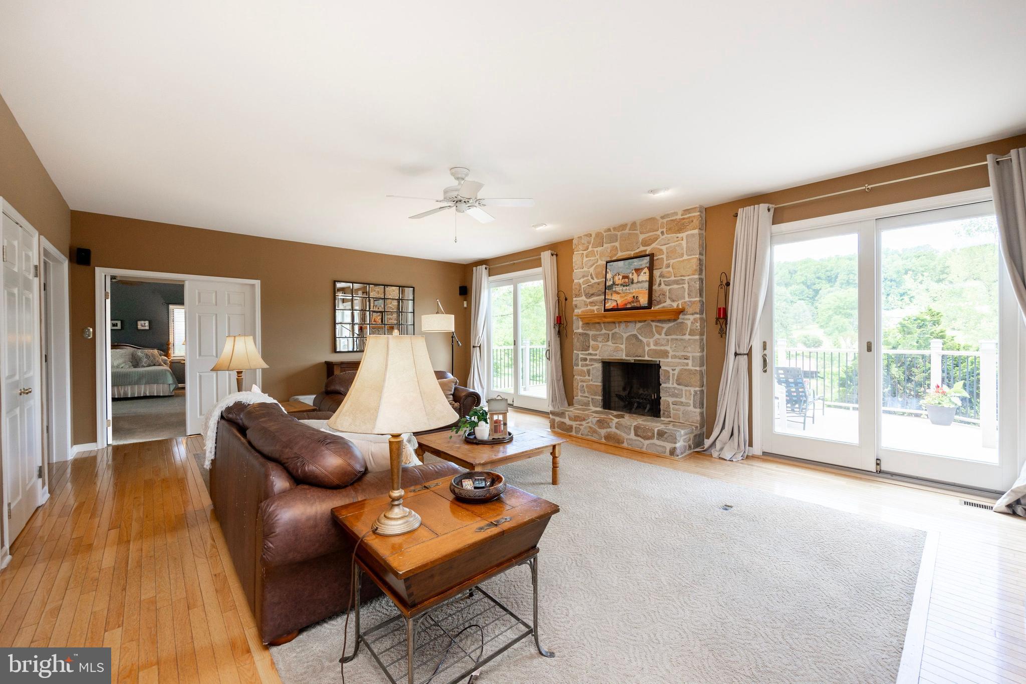 FOX POINTE - Residential