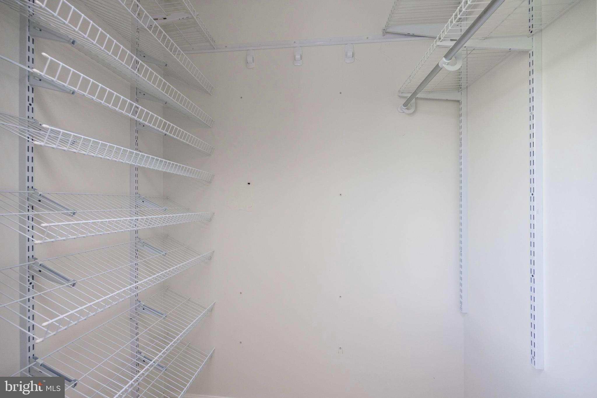 FOX POINTE - Residential