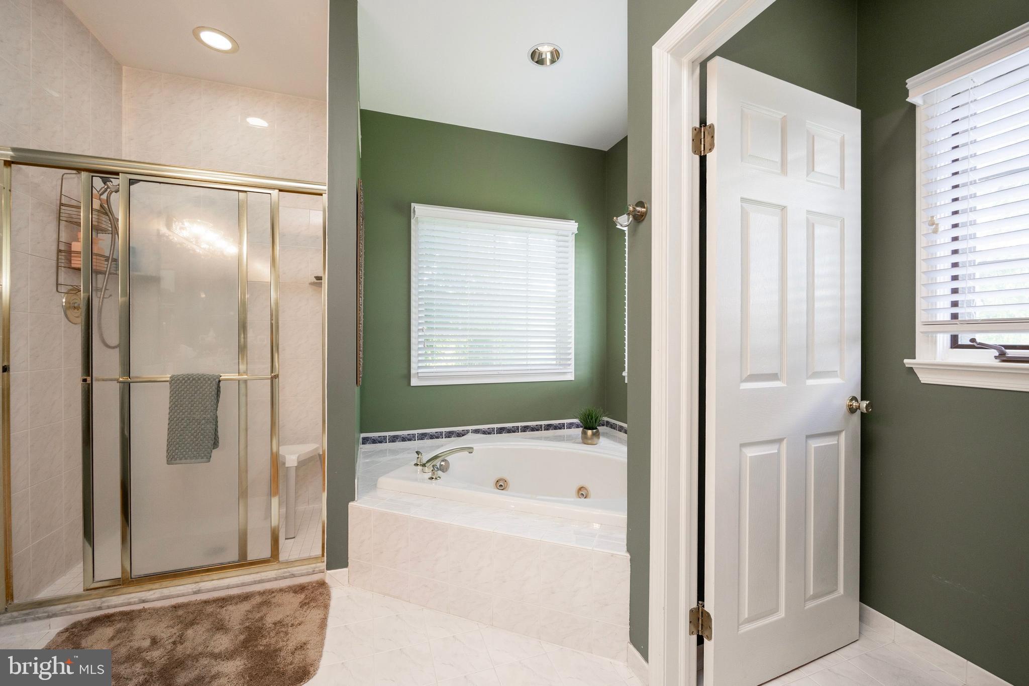 FOX POINTE - Residential