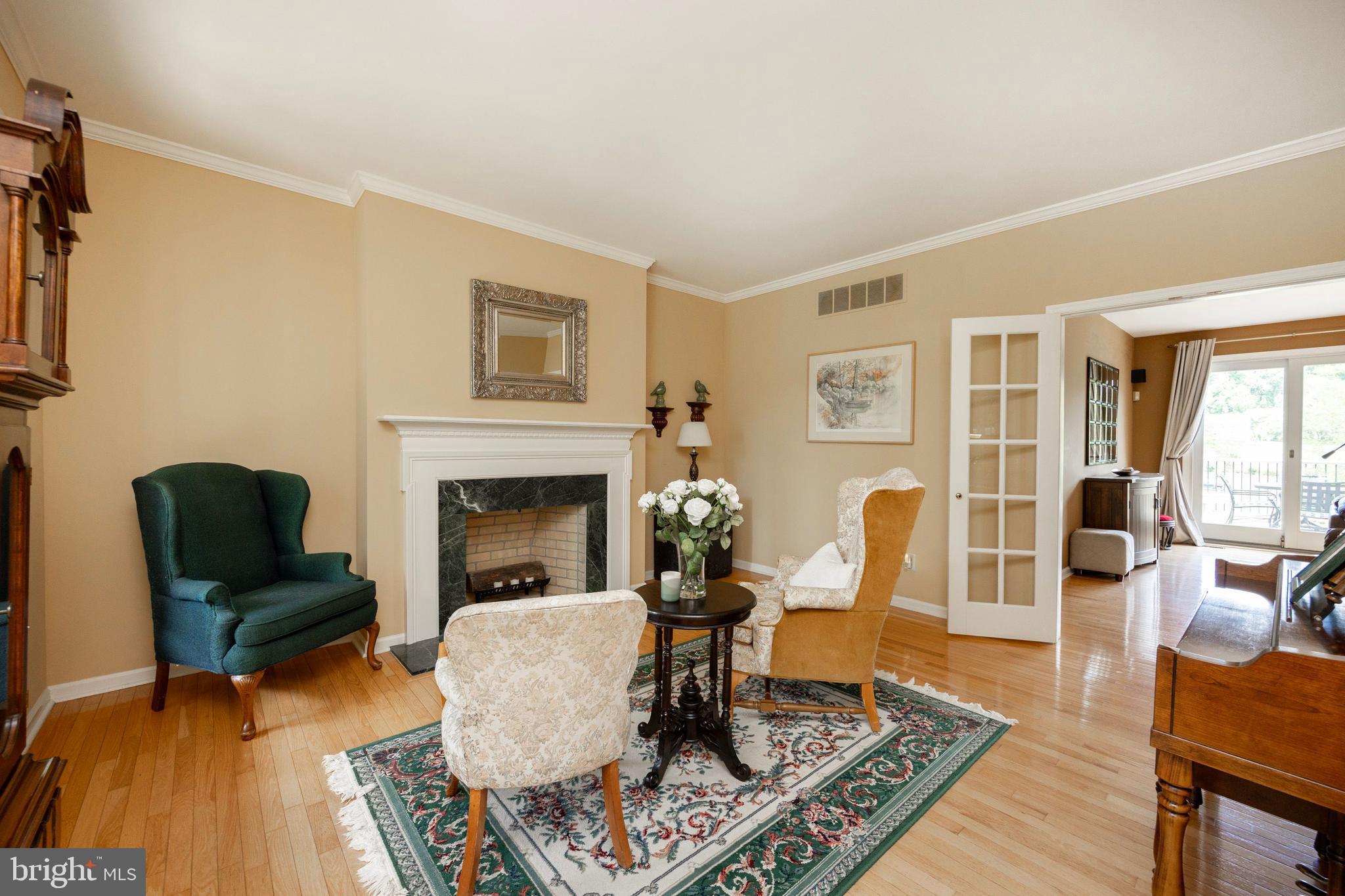 FOX POINTE - Residential