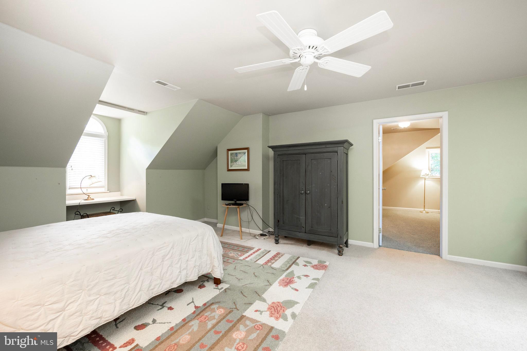 FOX POINTE - Residential